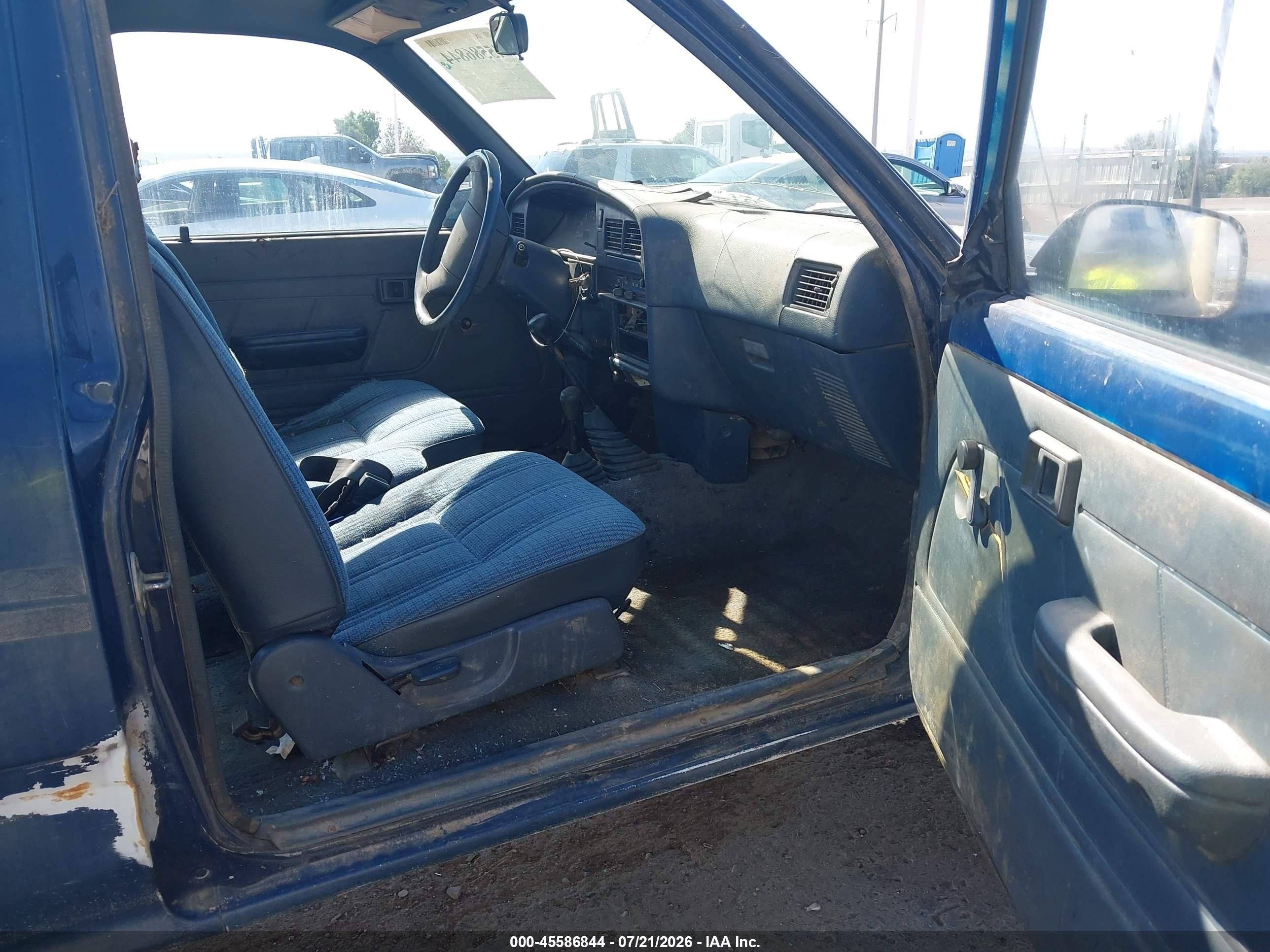 1990 Toyota Pickup 1/2 Ton Ex Lng Whlbse Dlx Blue vin: JT4VN13D3L0013941