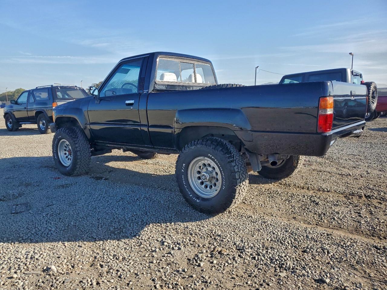 1988 Toyota Pickup Short Bed Vn63 Black vin: JT4VN63C5J0026658