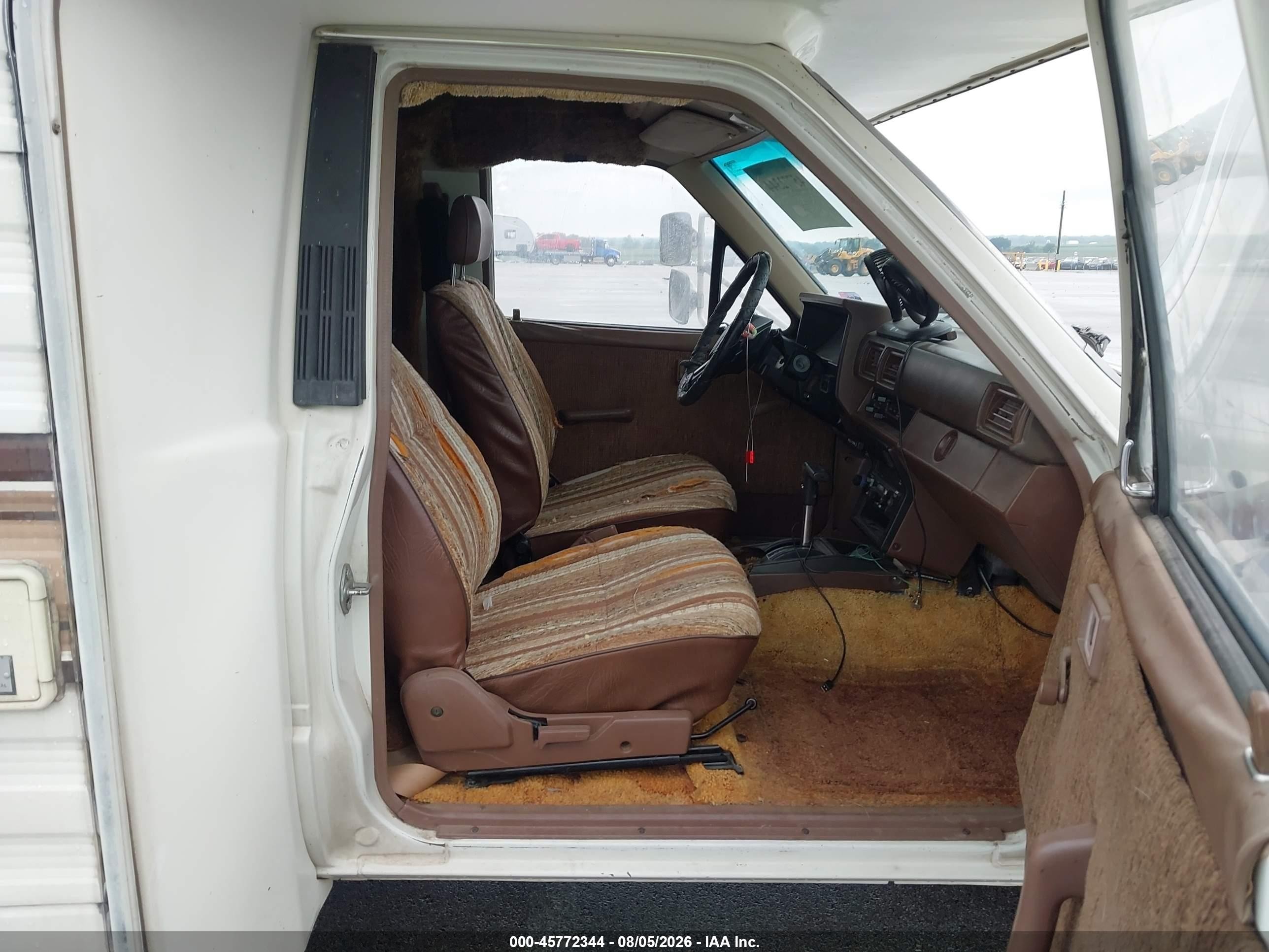 1985 Toyota Pickup Commercial/camper Rn55 Кремовый vin: JT5RN55D1F5039298