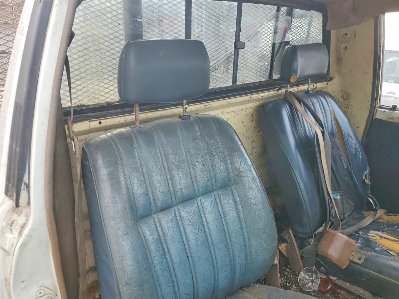 1984 Toyota Pickup Commercial / Camper Rn55 White vin: JT5RN55D2E0006287
