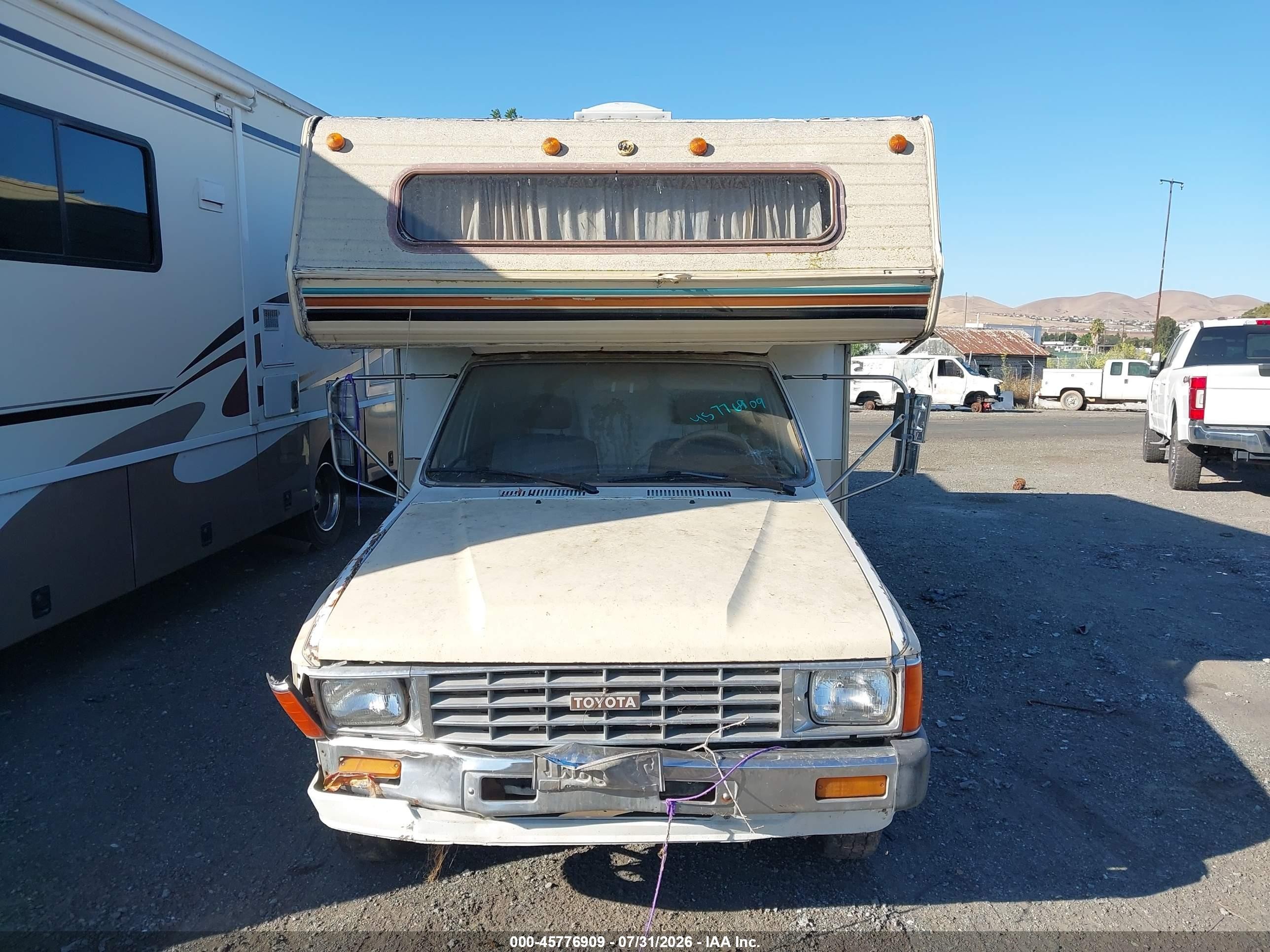 1985 Toyota Pickup Commercial/camper Rn55 Beige vin: JT5RN55D8F0097065