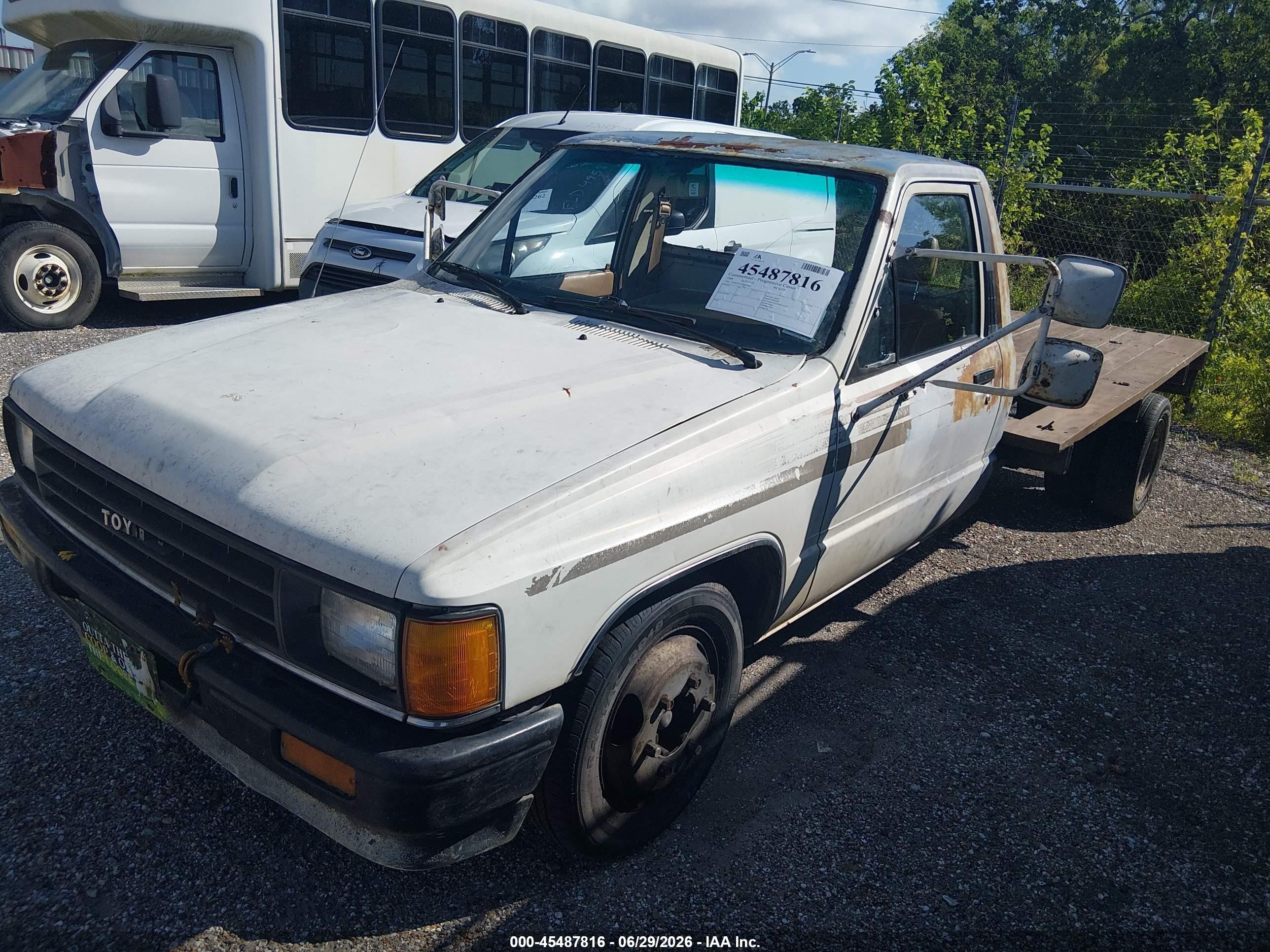 1988 Toyota Pickup Cab Chassis Rn75 Dlx White vin: JT5RN75U2J0022981