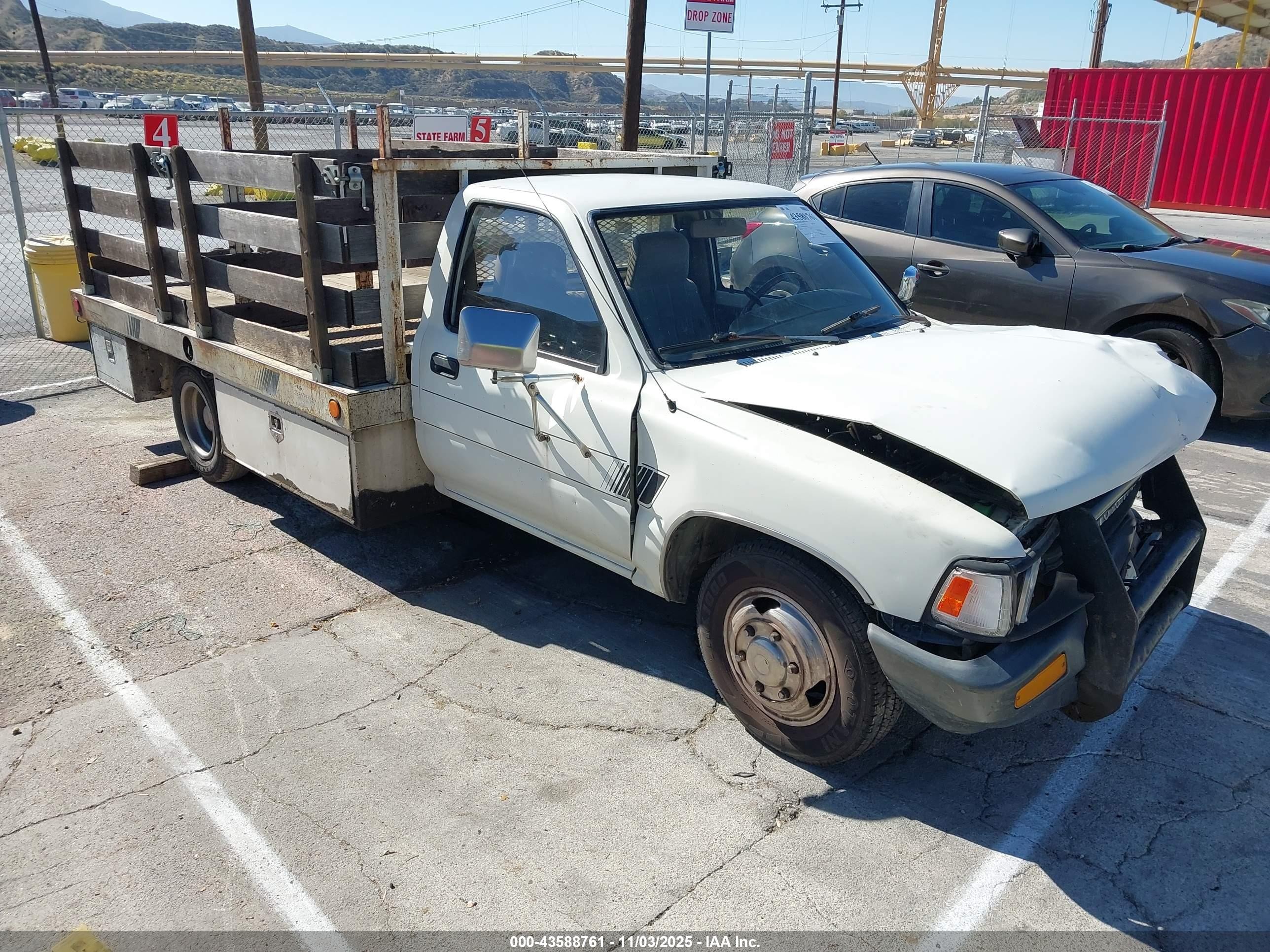 1990 Toyota Pickup Cab Chassis Super Long Wb White vin: JT5VN94T2L0019763