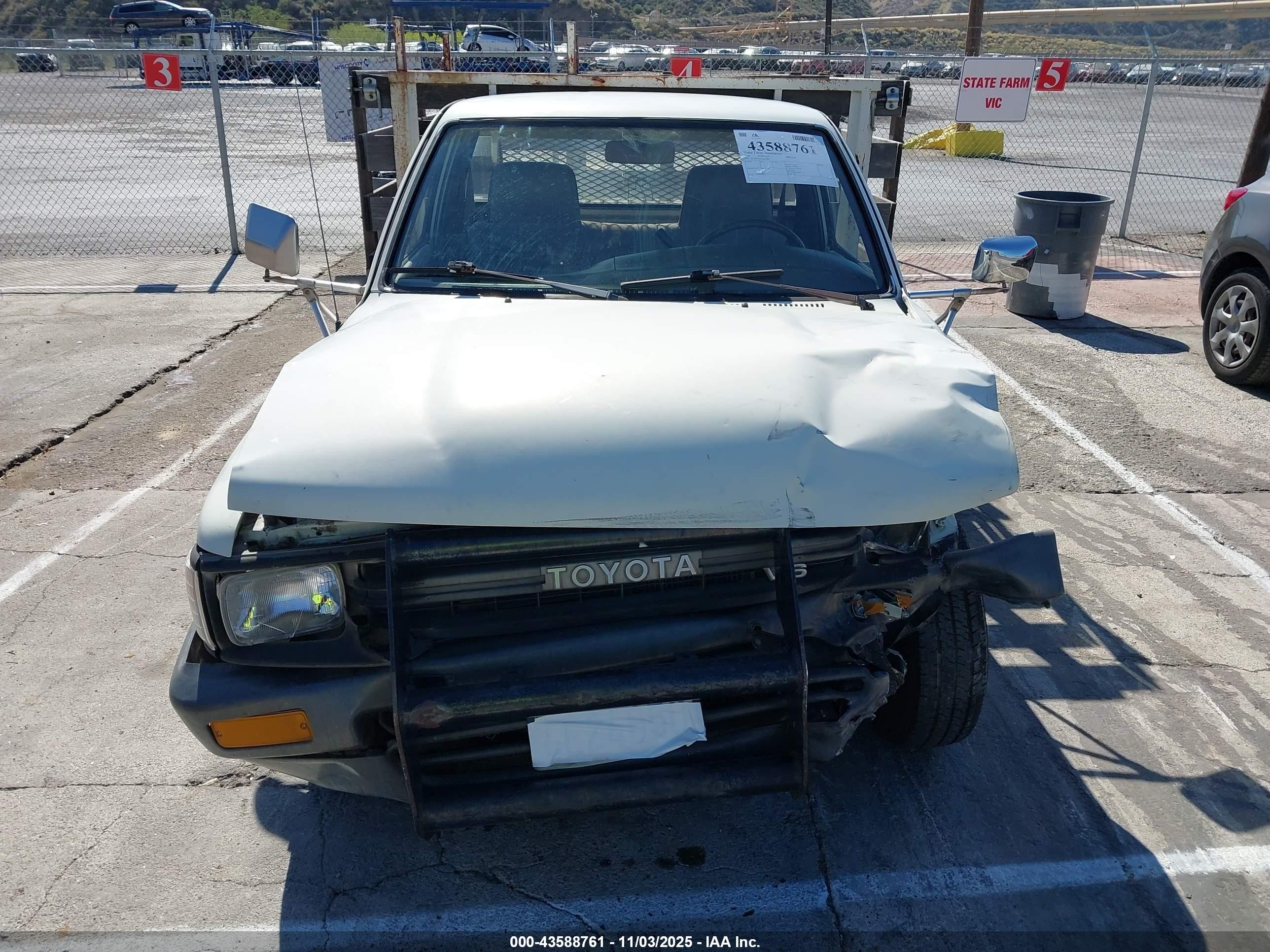 1990 Toyota Pickup Cab Chassis Super Long Wb White vin: JT5VN94T2L0019763