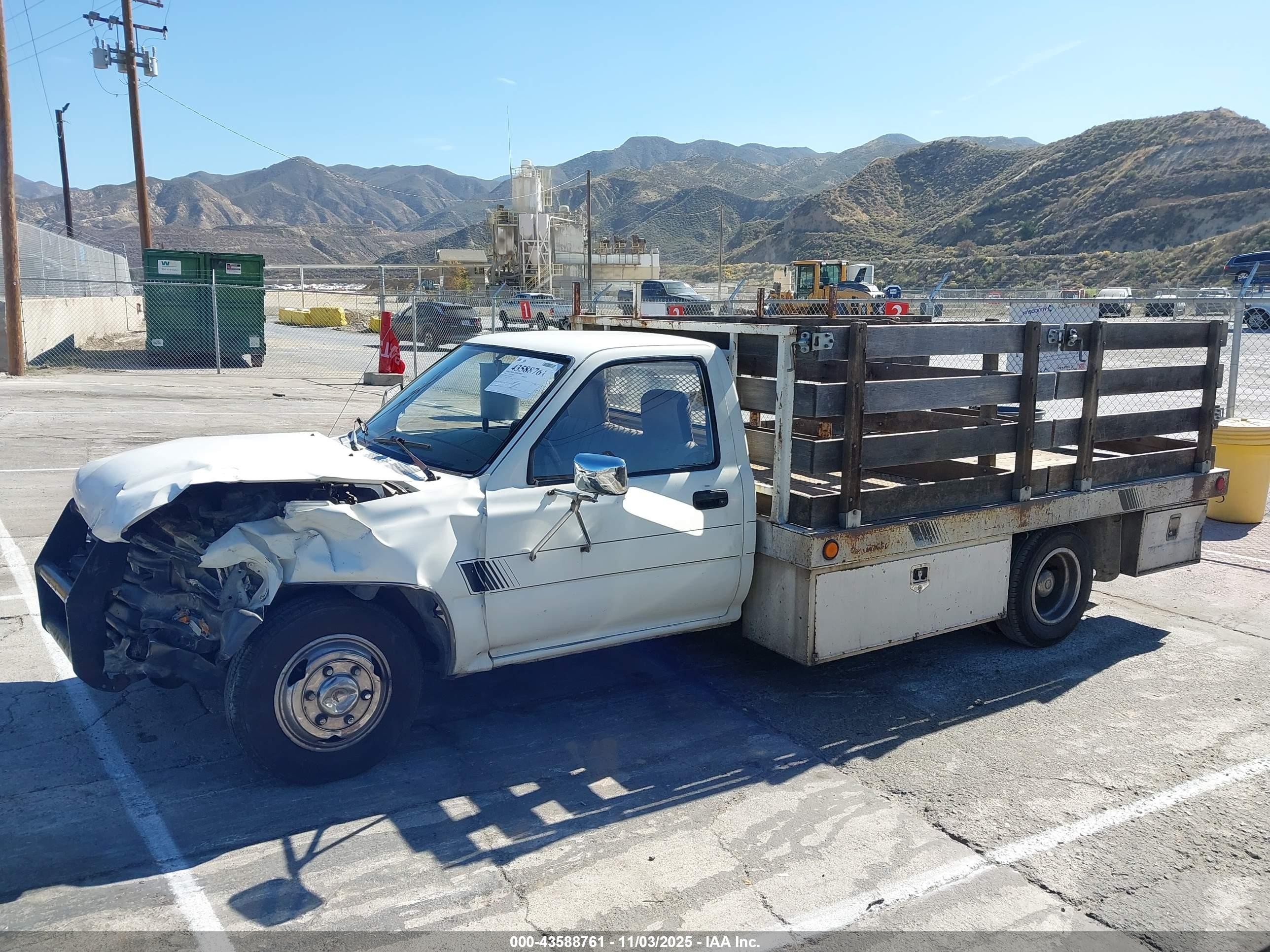 1990 Toyota Pickup Cab Chassis Super Long Wb White vin: JT5VN94T2L0019763