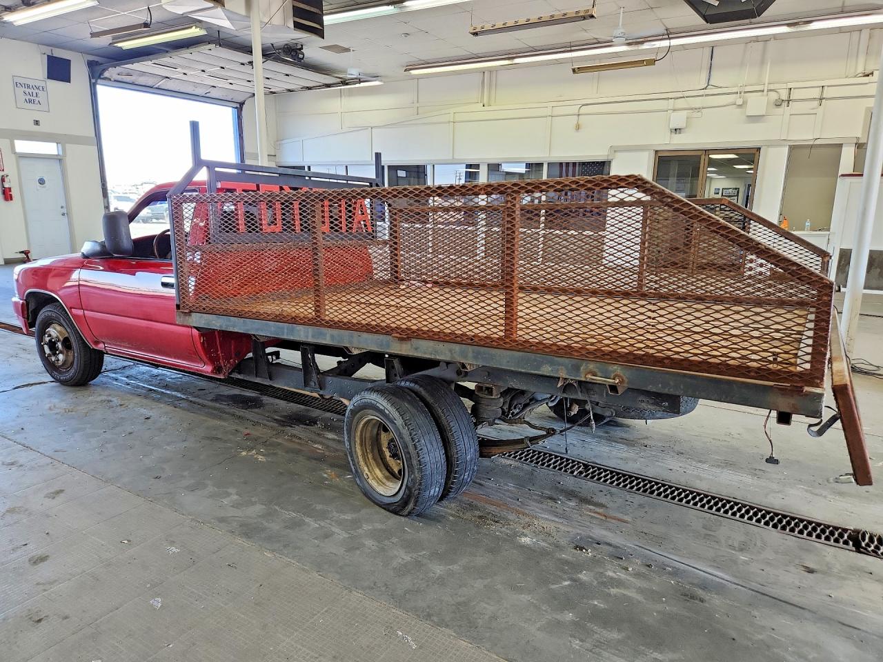 1989 Toyota Pickup Cab Chassis Super Long Wheelba Red vin: JT5VN94T4K0005846