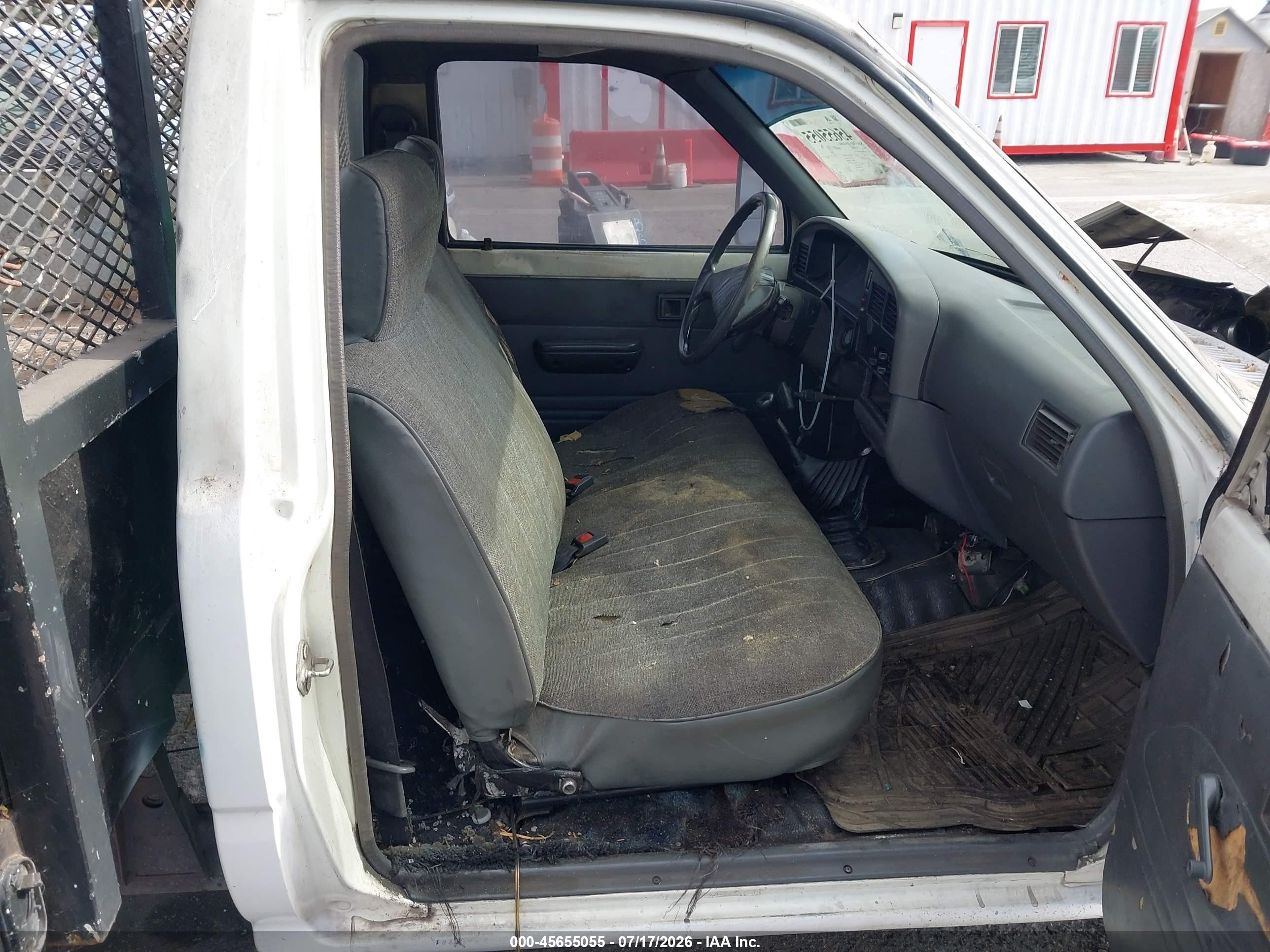 1991 Toyota Pickup Cab Chassis Super Long Wb White vin: JT5VN94T4M0023220