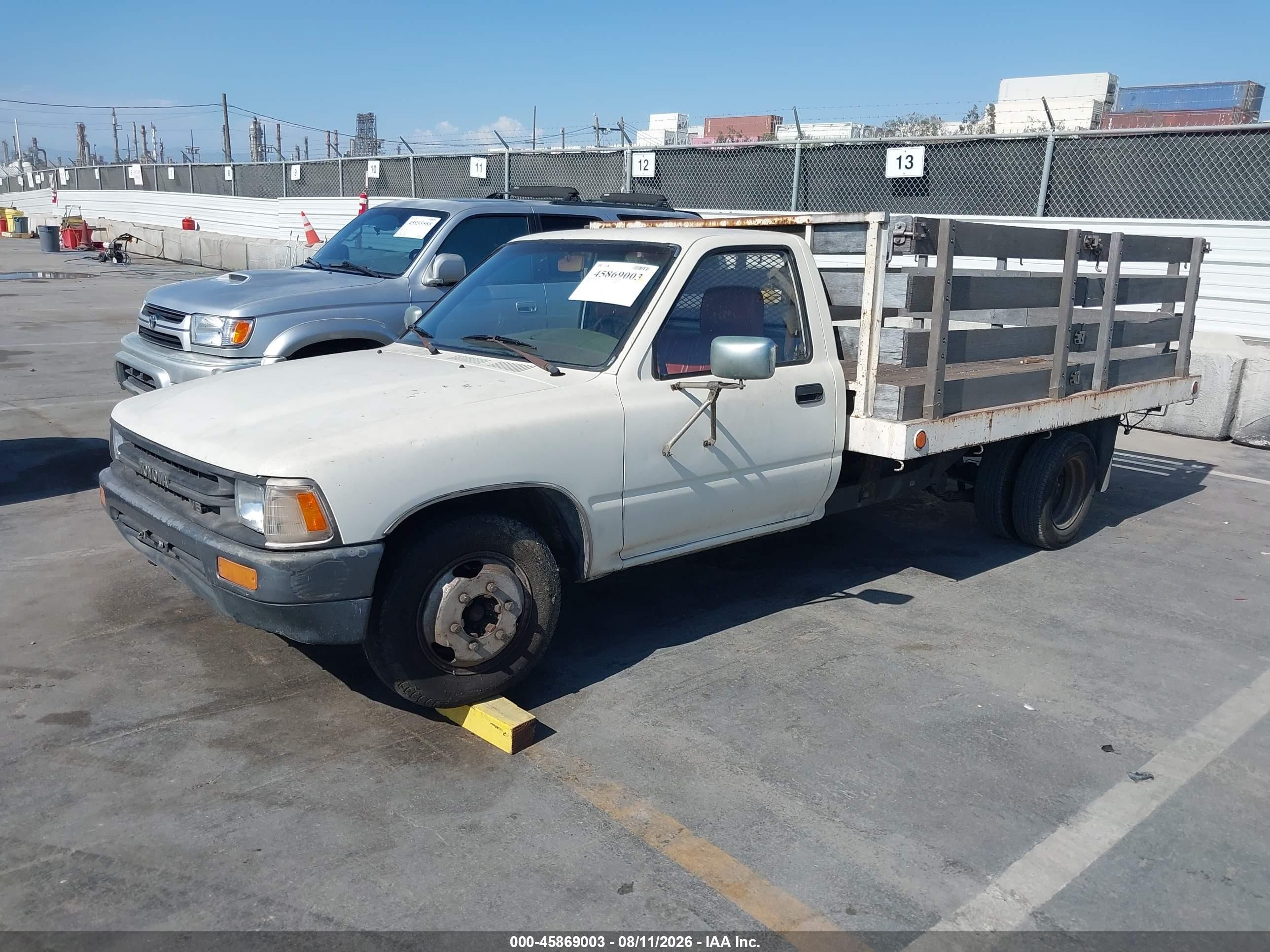 1990 Toyota Pickup Cab Chassis Super Long Wb Белый vin: JT5VN94T6L0017112