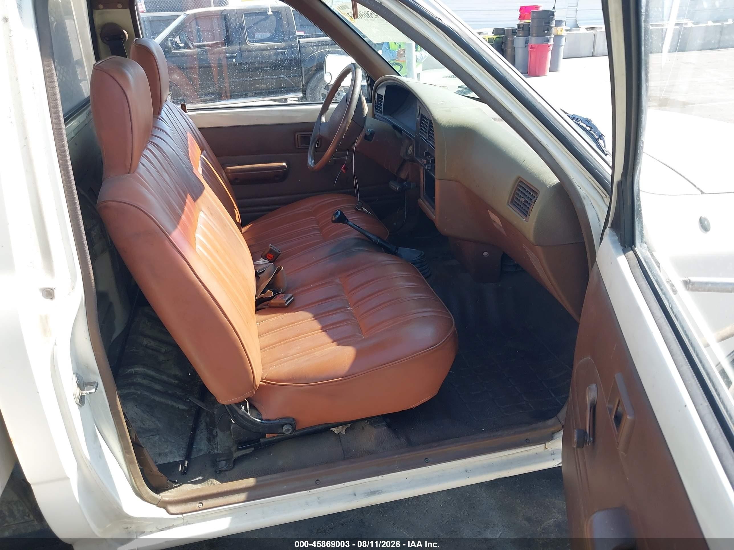 1990 Toyota Pickup Cab Chassis Super Long Wb Белый vin: JT5VN94T6L0017112