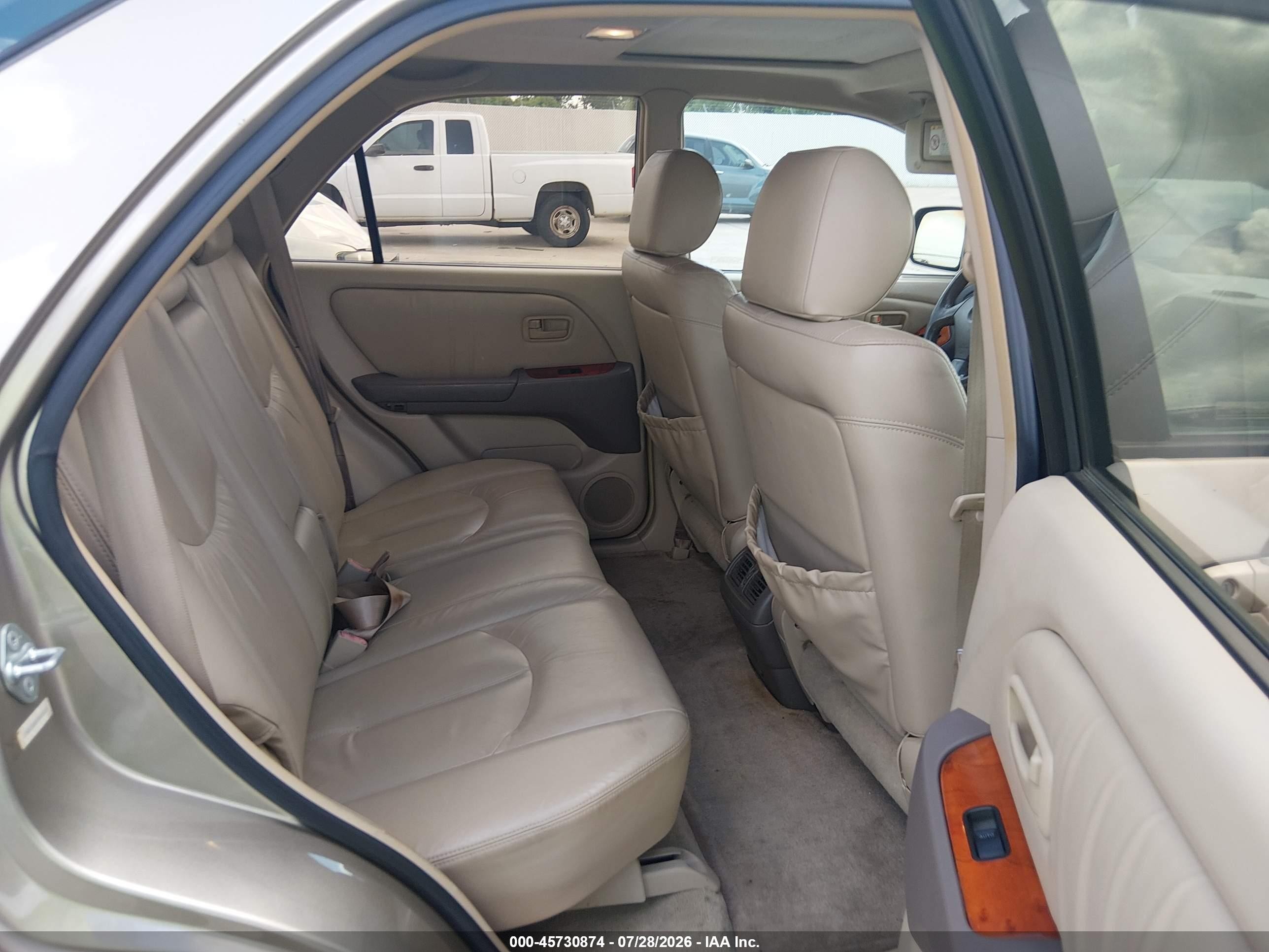 2000 Lexus Rx 300   Gold vin: JT6GF10U0Y0081607
