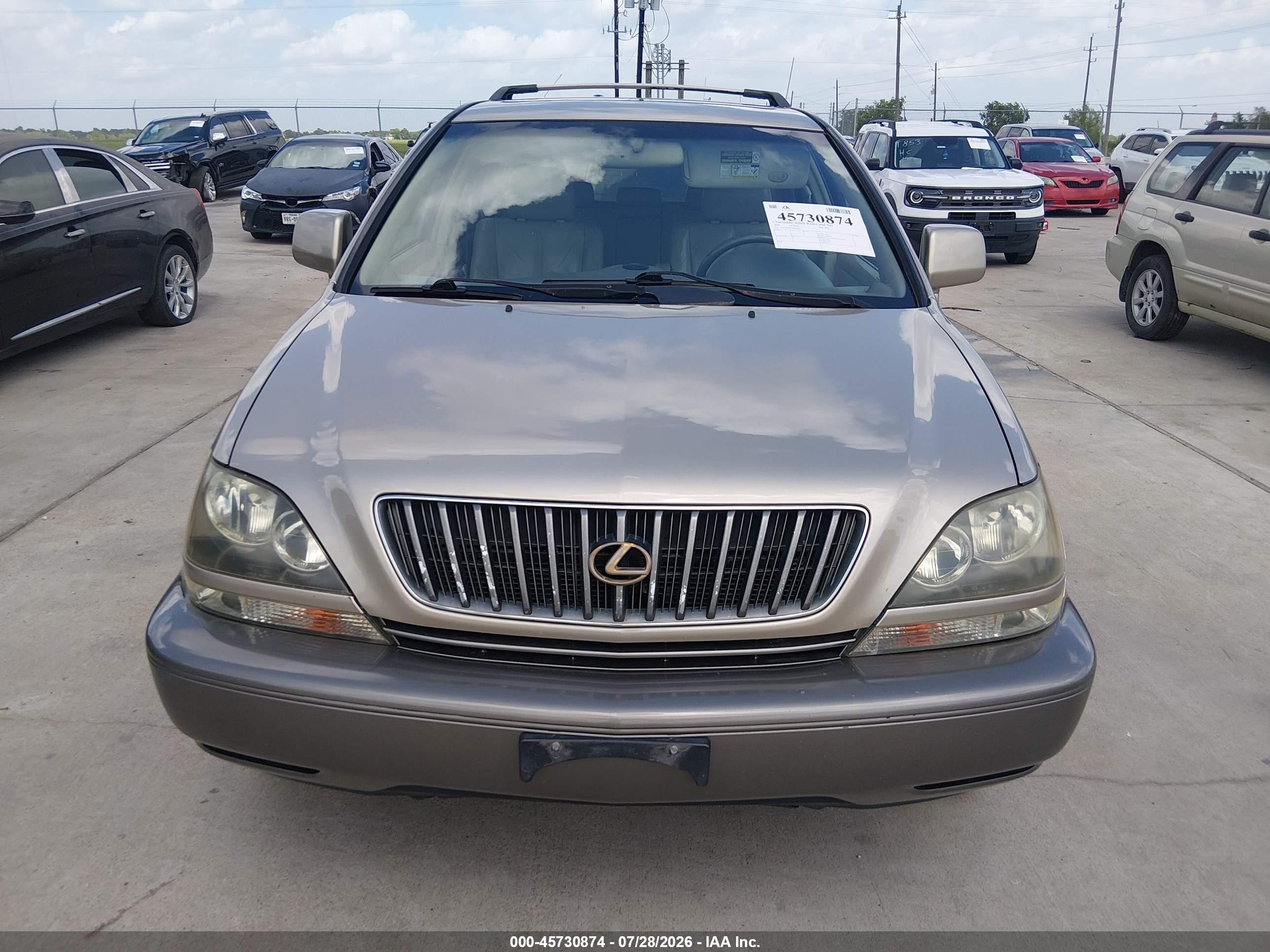 2000 Lexus Rx 300   Gold vin: JT6GF10U0Y0081607