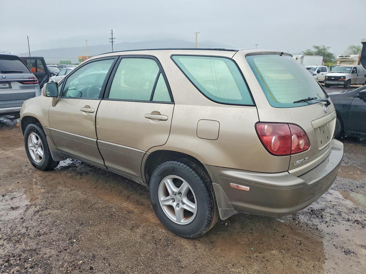 1999 Lexus Rx 300 Base Gold vin: JT6GF10U2X0037753