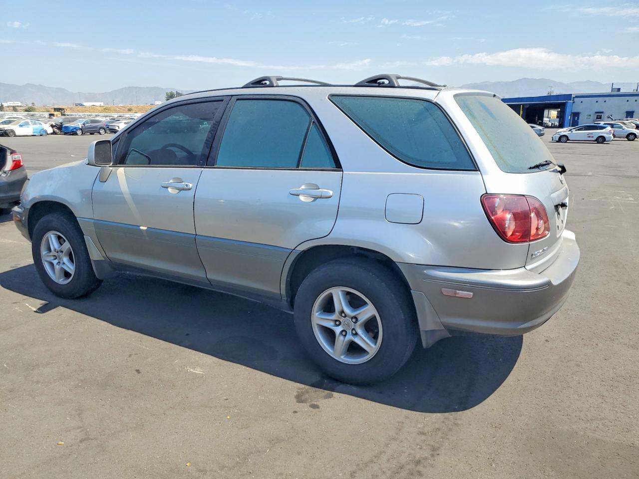 2000 Lexus Rx 300 Серебряный vin: JT6GF10U2Y0051251