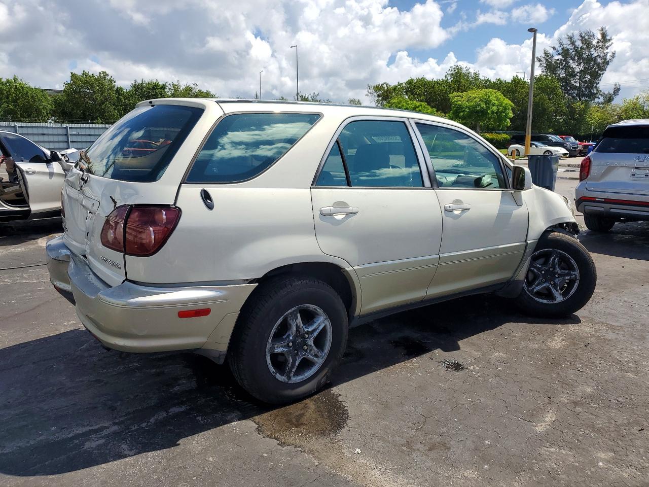 2000 Lexus Rx 300 White vin: JT6GF10U2Y0065831