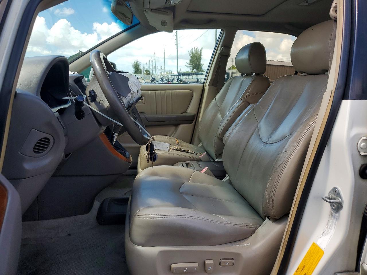 2000 Lexus Rx 300 White vin: JT6GF10U2Y0065831