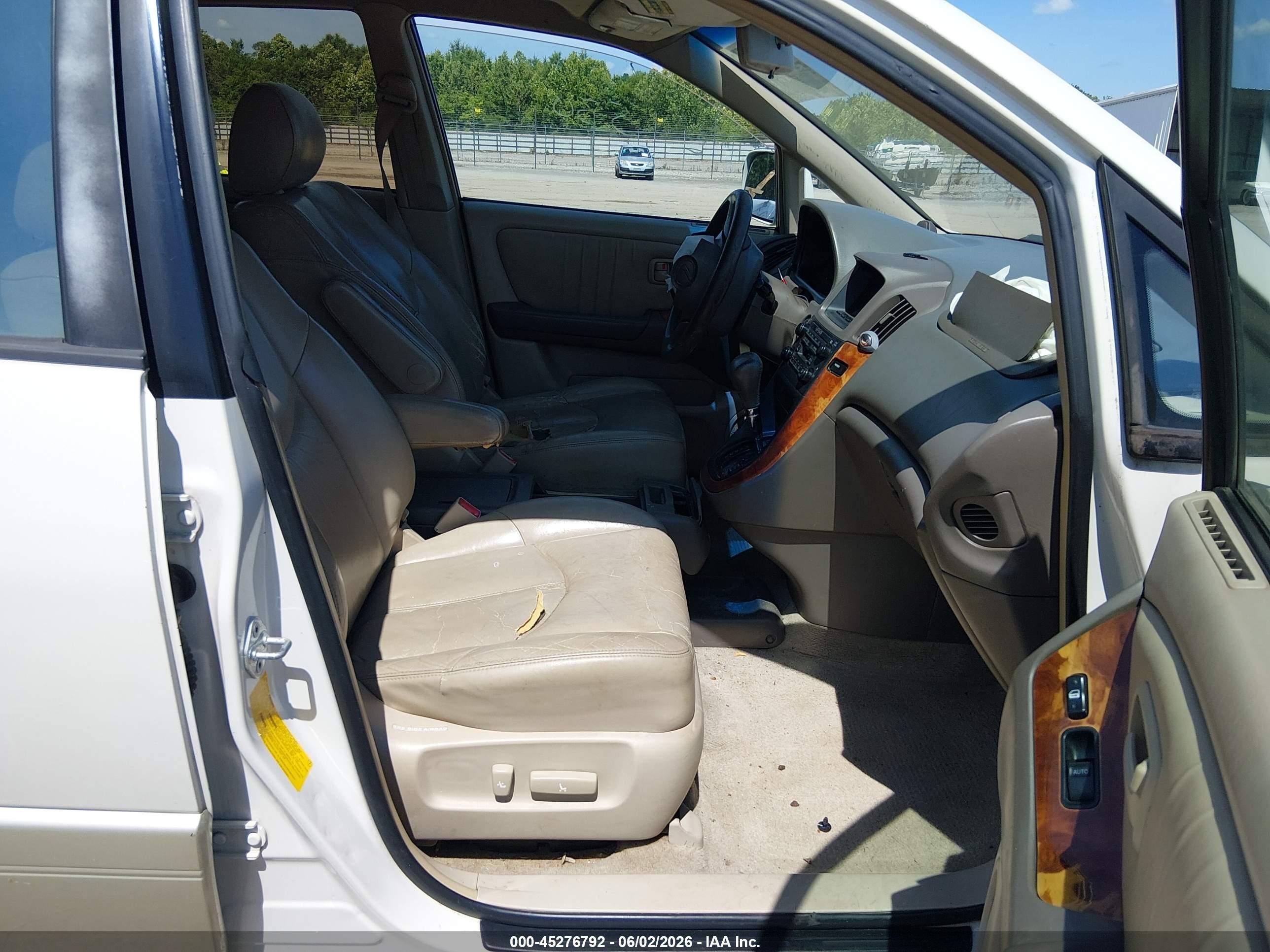 2000 Lexus Rx 300   White vin: JT6GF10U3Y0060752