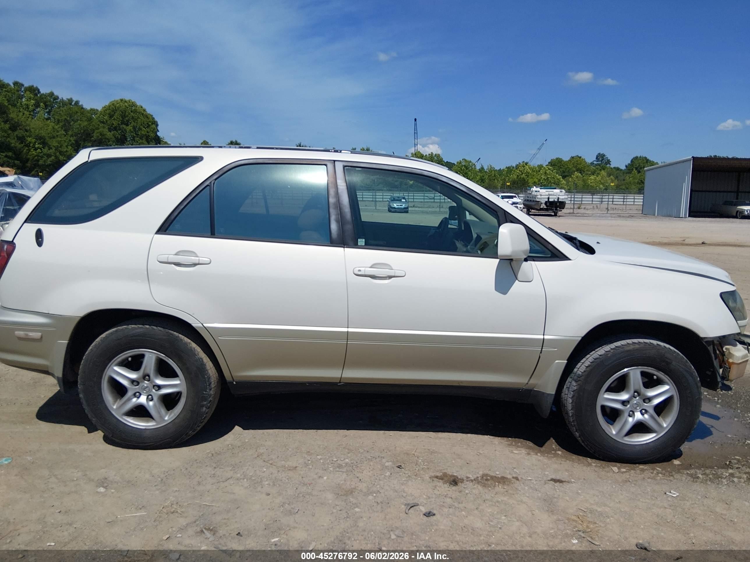 2000 Lexus Rx 300   White vin: JT6GF10U3Y0060752