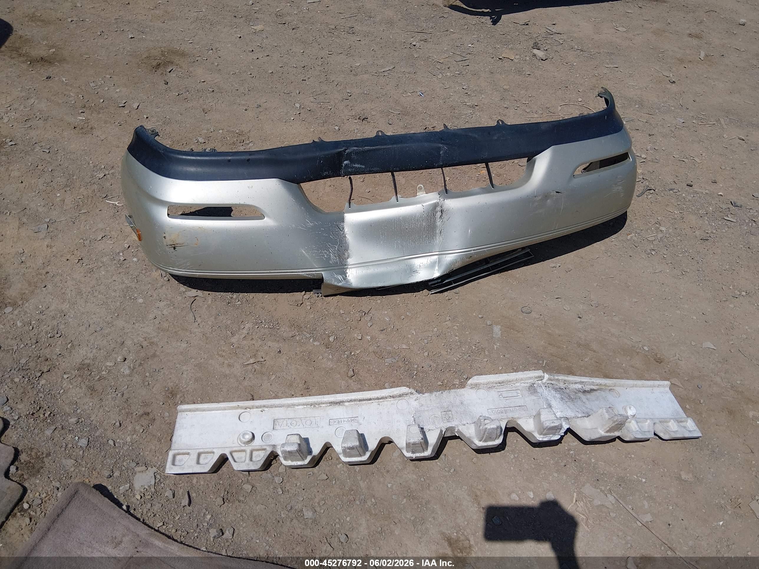 2000 Lexus Rx 300   White vin: JT6GF10U3Y0060752