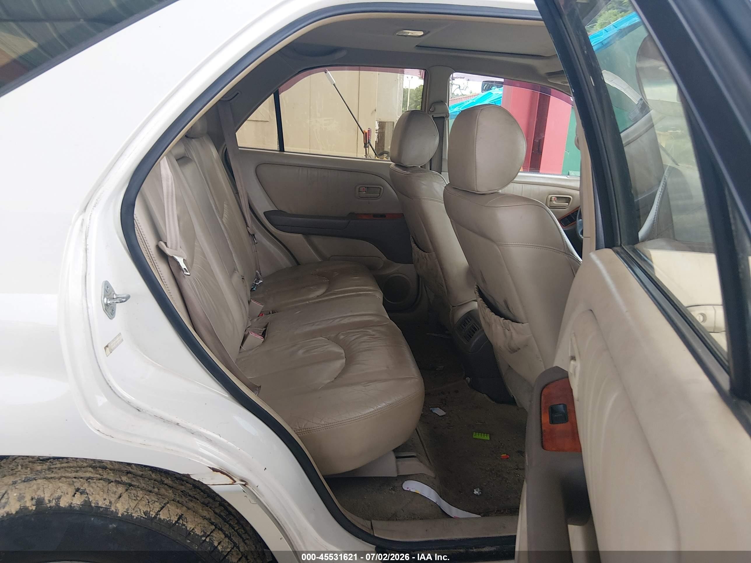 2000 Lexus Rx 300   White vin: JT6GF10U4Y0065037