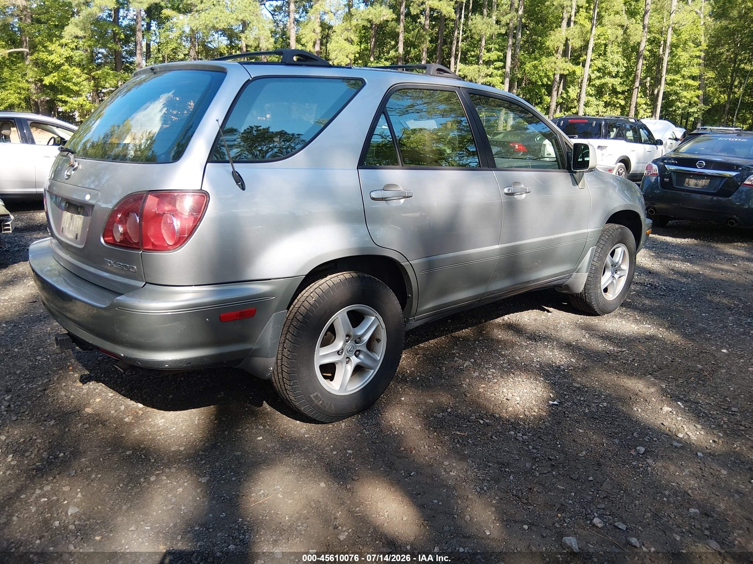2000 Lexus Rx 300   Серебряный vin: JT6GF10U4Y0073803
