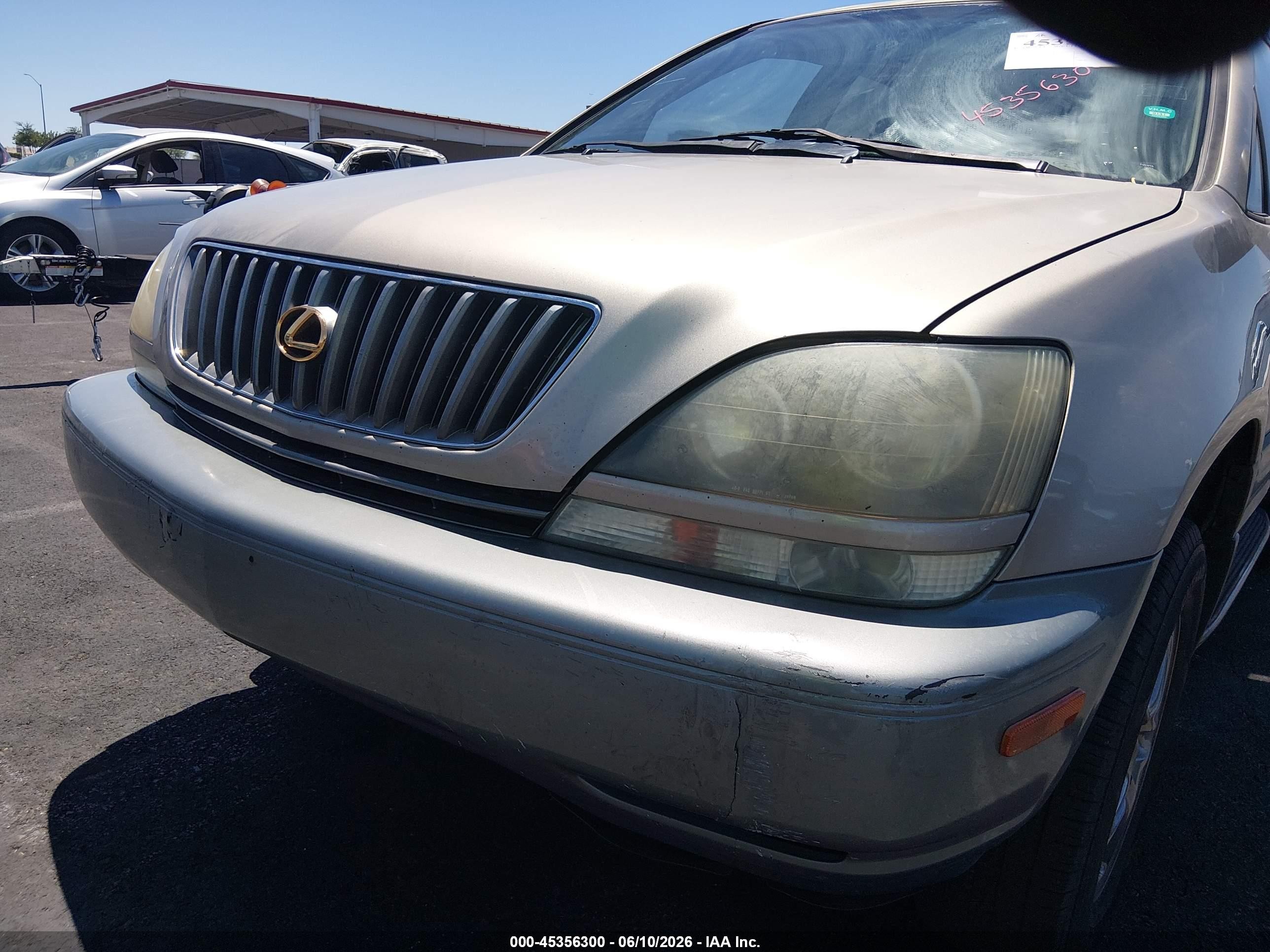 2000 Lexus Rx 300   Gold vin: JT6GF10U5Y0052149