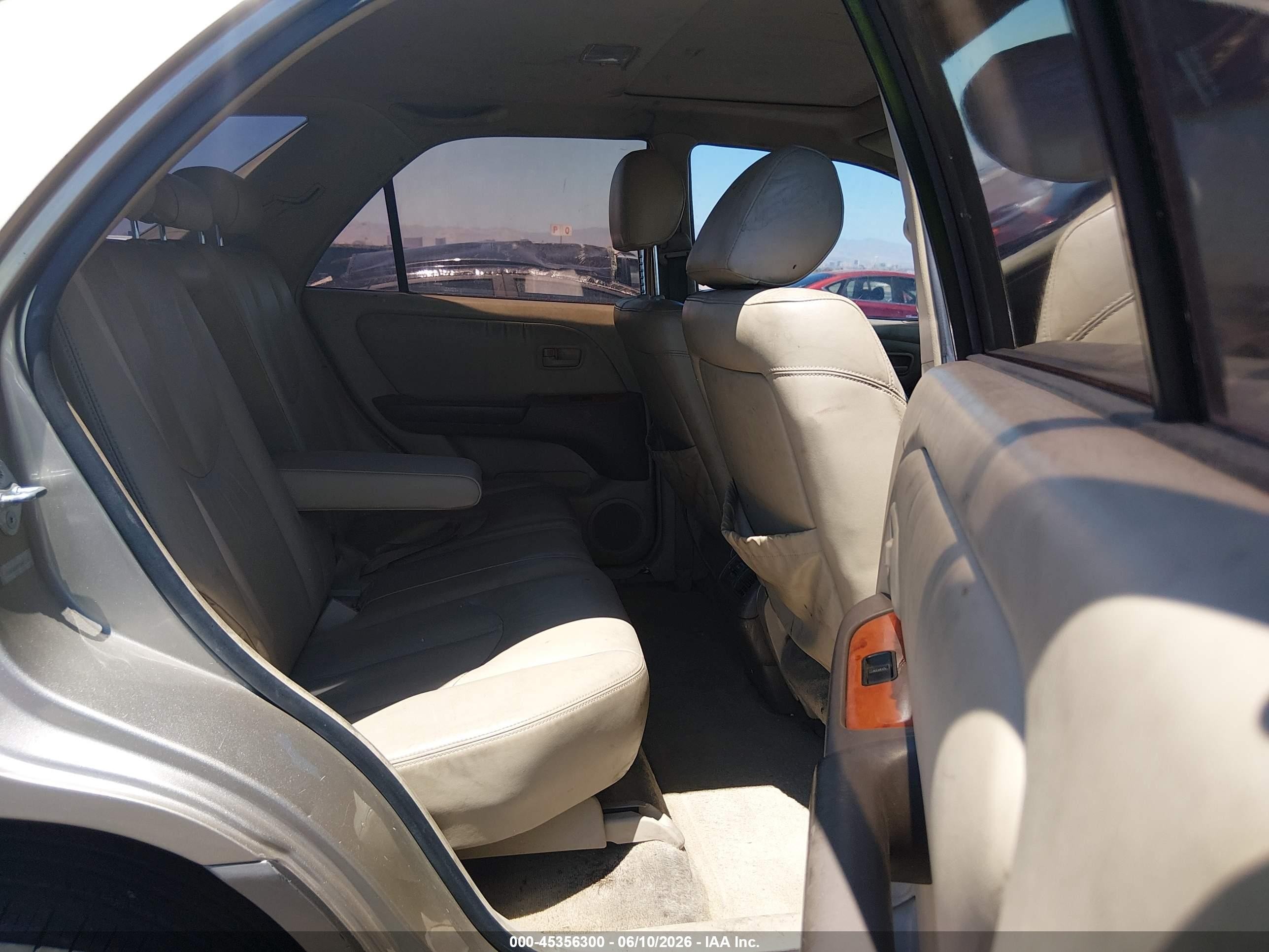 2000 Lexus Rx 300   Gold vin: JT6GF10U5Y0052149