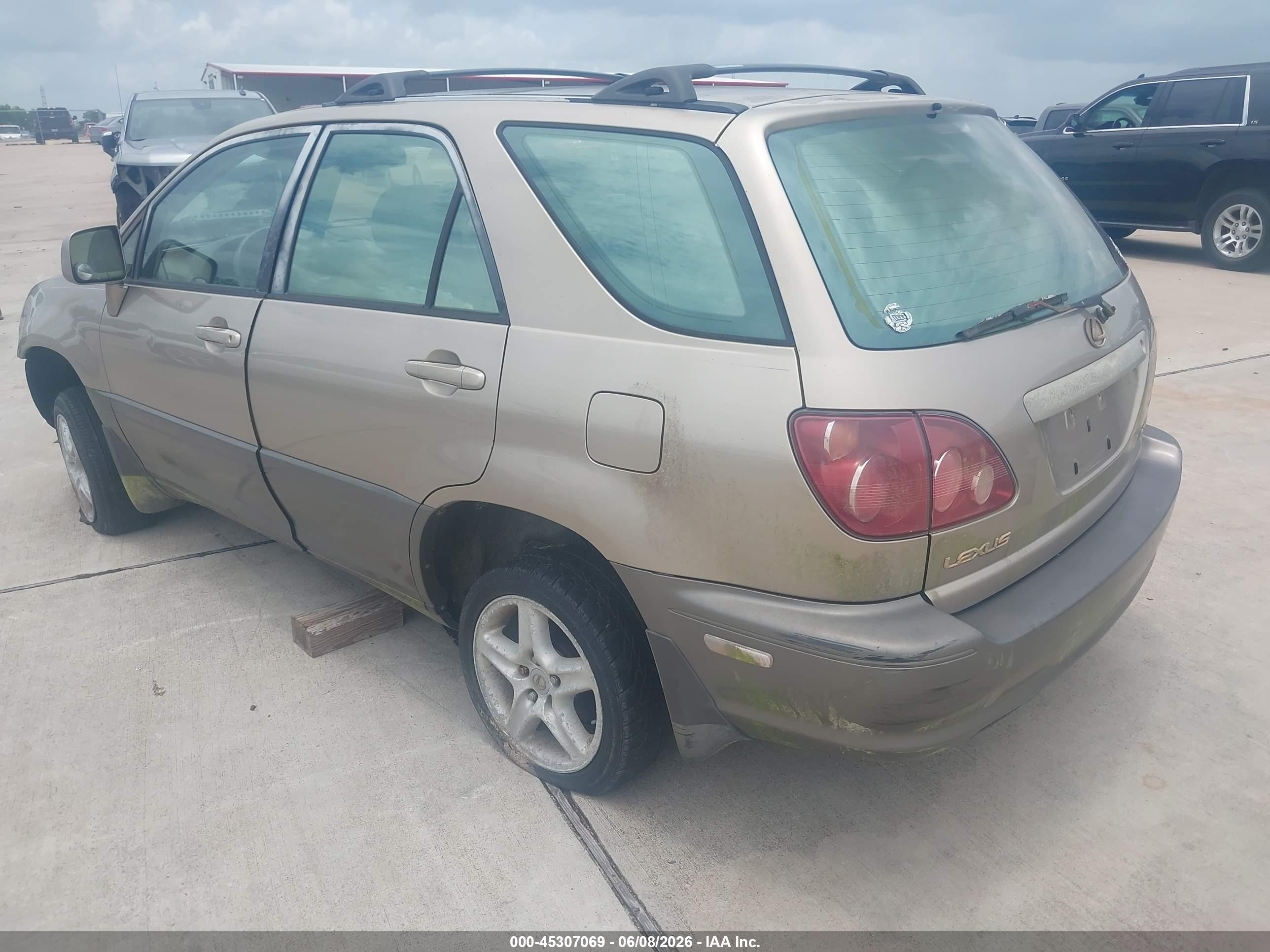 2000 Lexus Rx 300   Gold vin: JT6GF10U5Y0060042