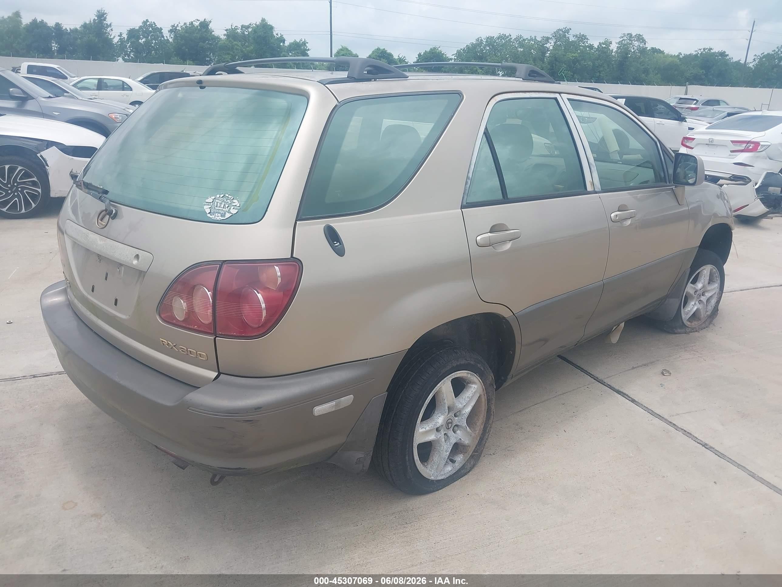 2000 Lexus Rx 300   Gold vin: JT6GF10U5Y0060042