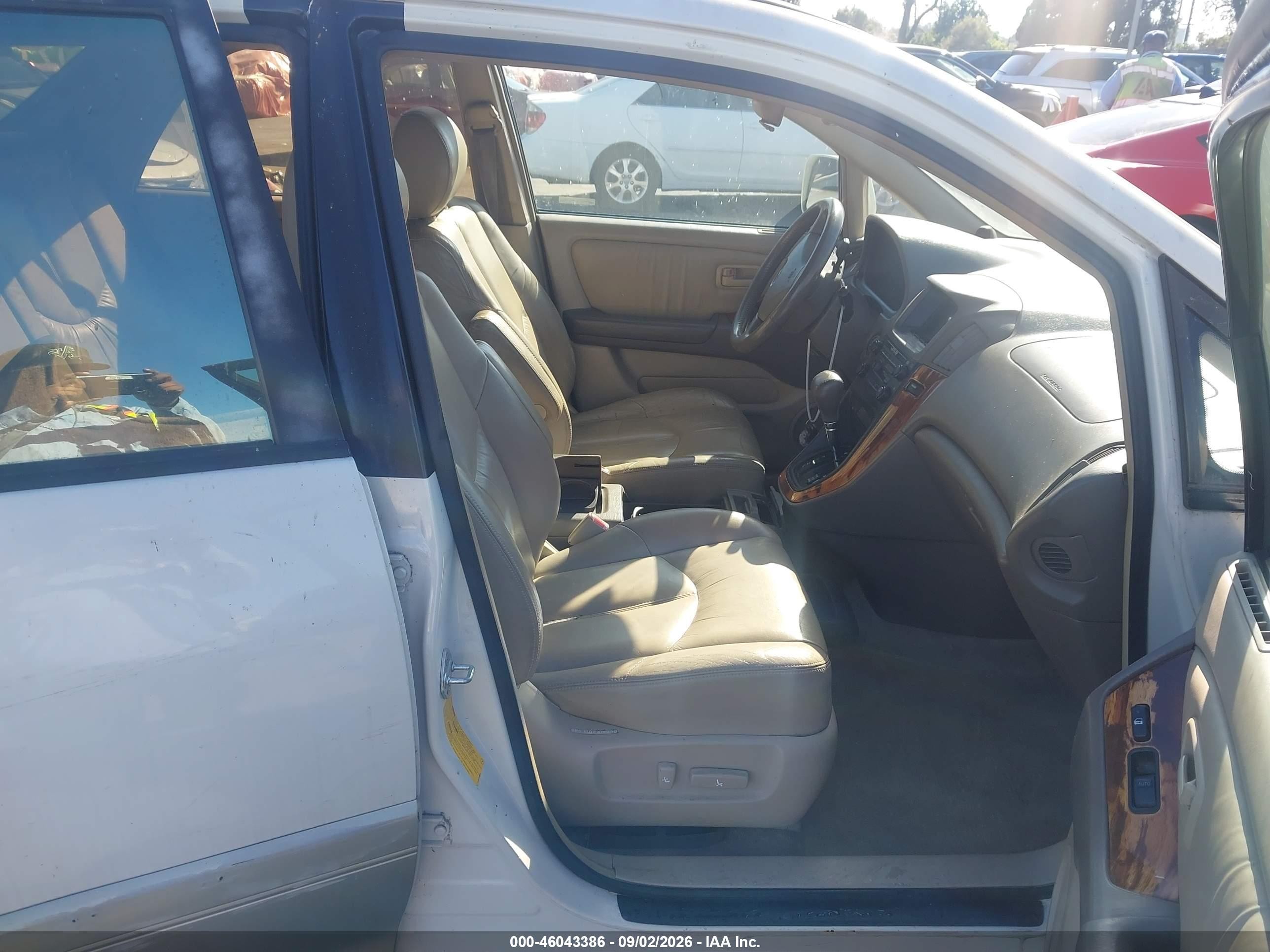 1999 Lexus Rx 300   Cream vin: JT6GF10U8X0021766