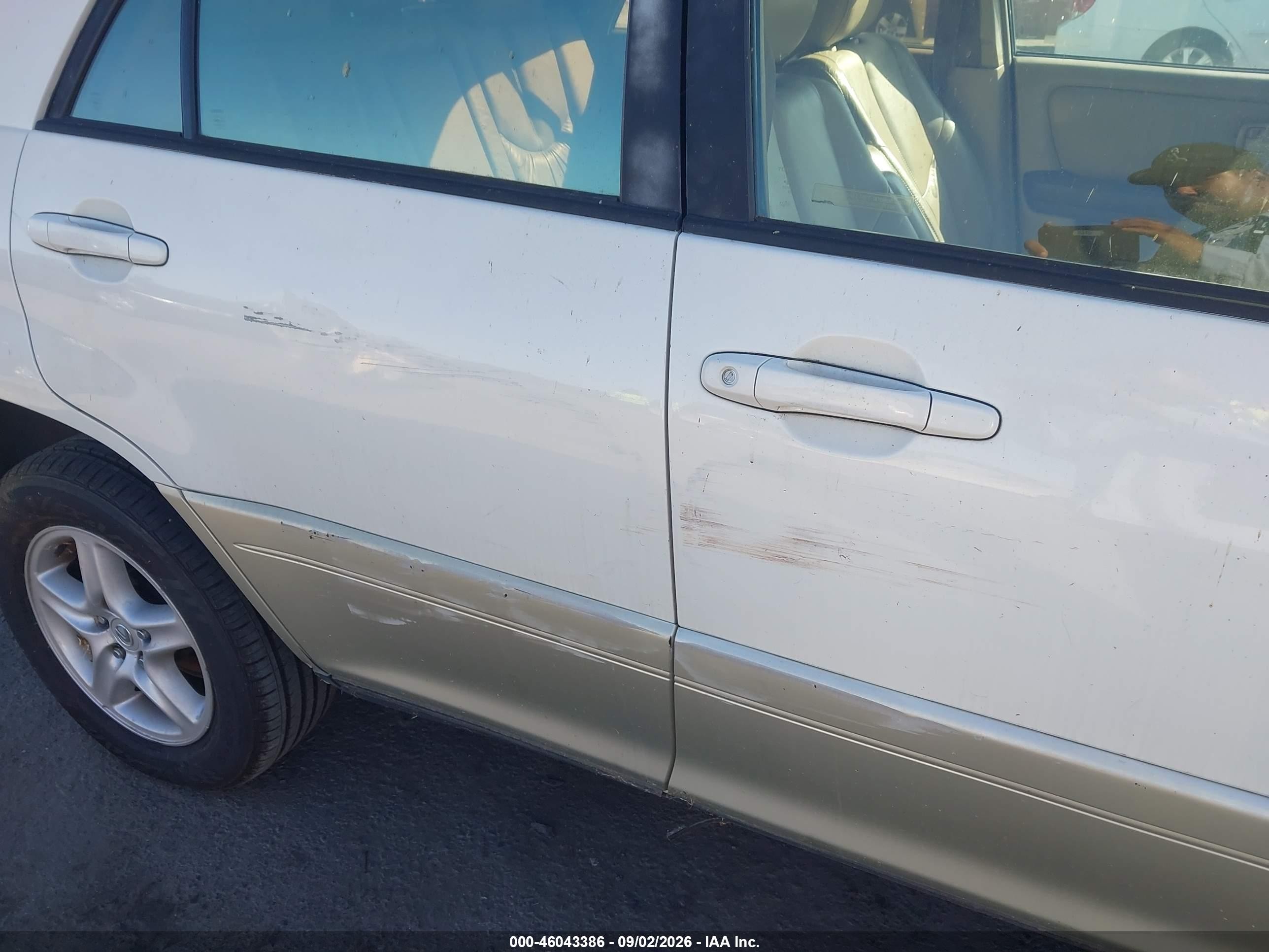 1999 Lexus Rx 300   Cream vin: JT6GF10U8X0021766