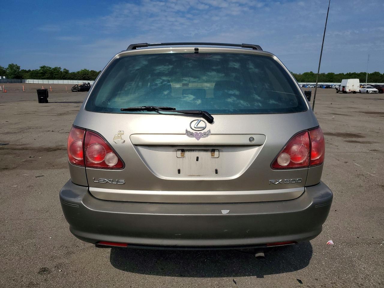 2000 Lexus Rx 300 Tan vin: JT6GF10UXY0077726