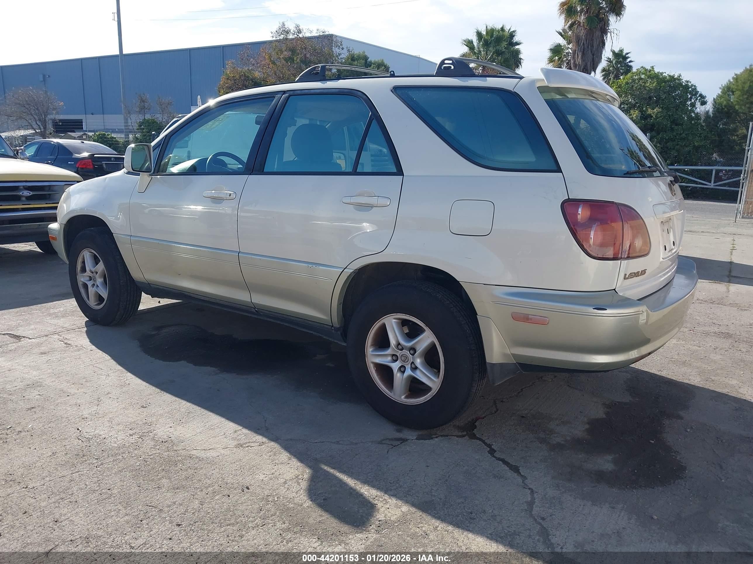 1999 Lexus Rx 300   White vin: JT6HF10U0X0046875