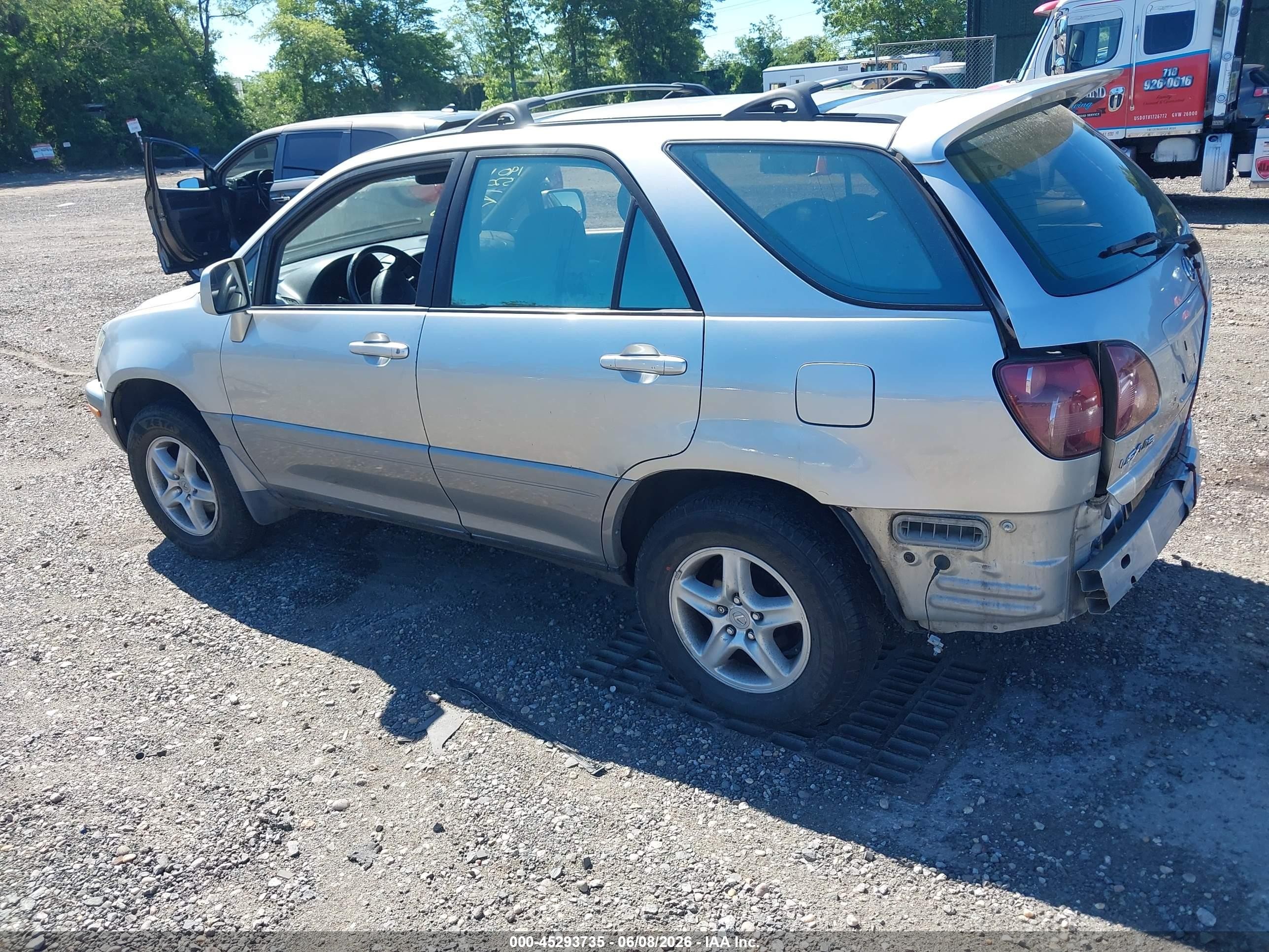 2000 Lexus Rx 300   Silver vin: JT6HF10U0Y0157539