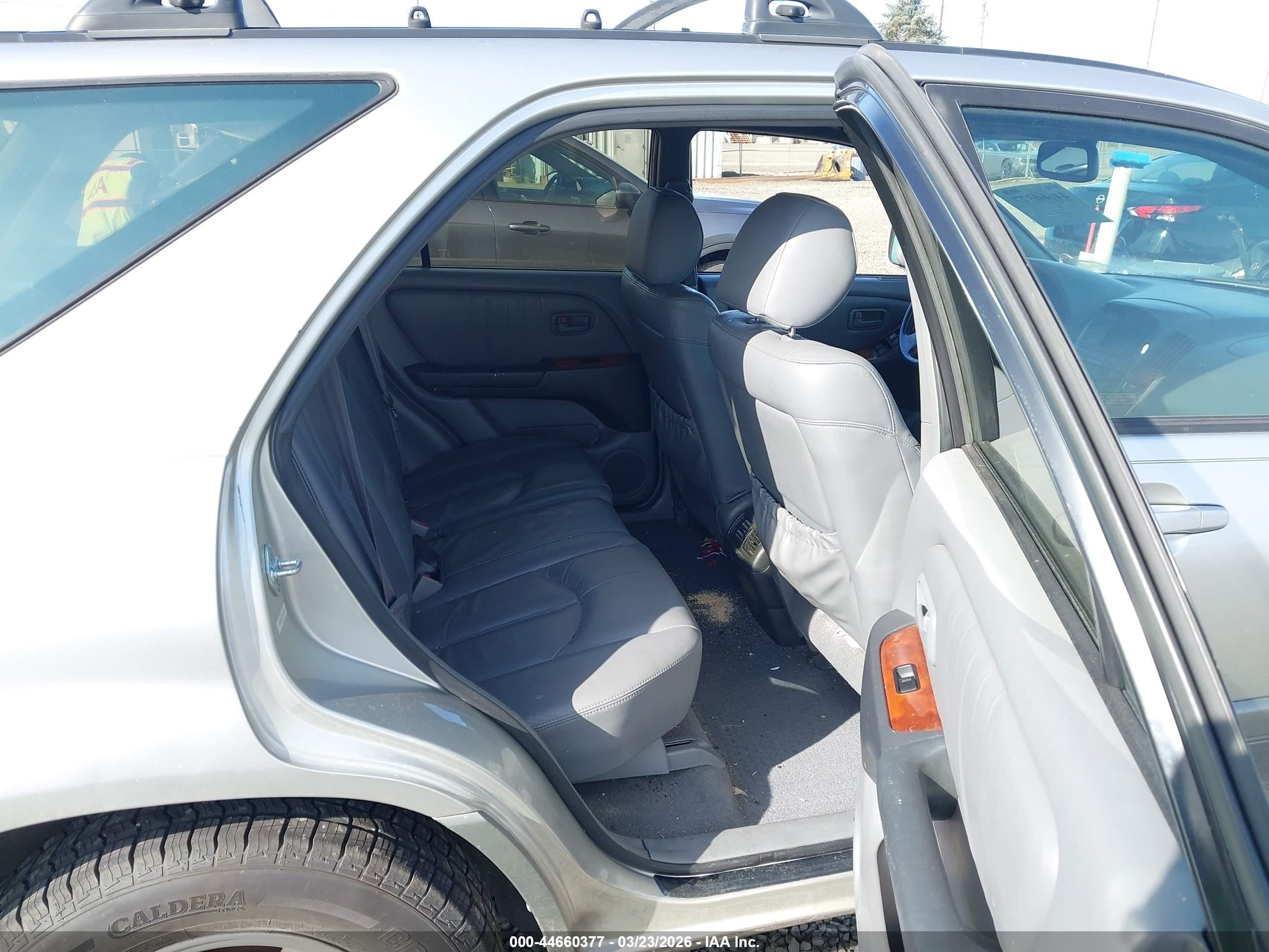 1999 Lexus Rx 300   Silver vin: JT6HF10U1X0060171