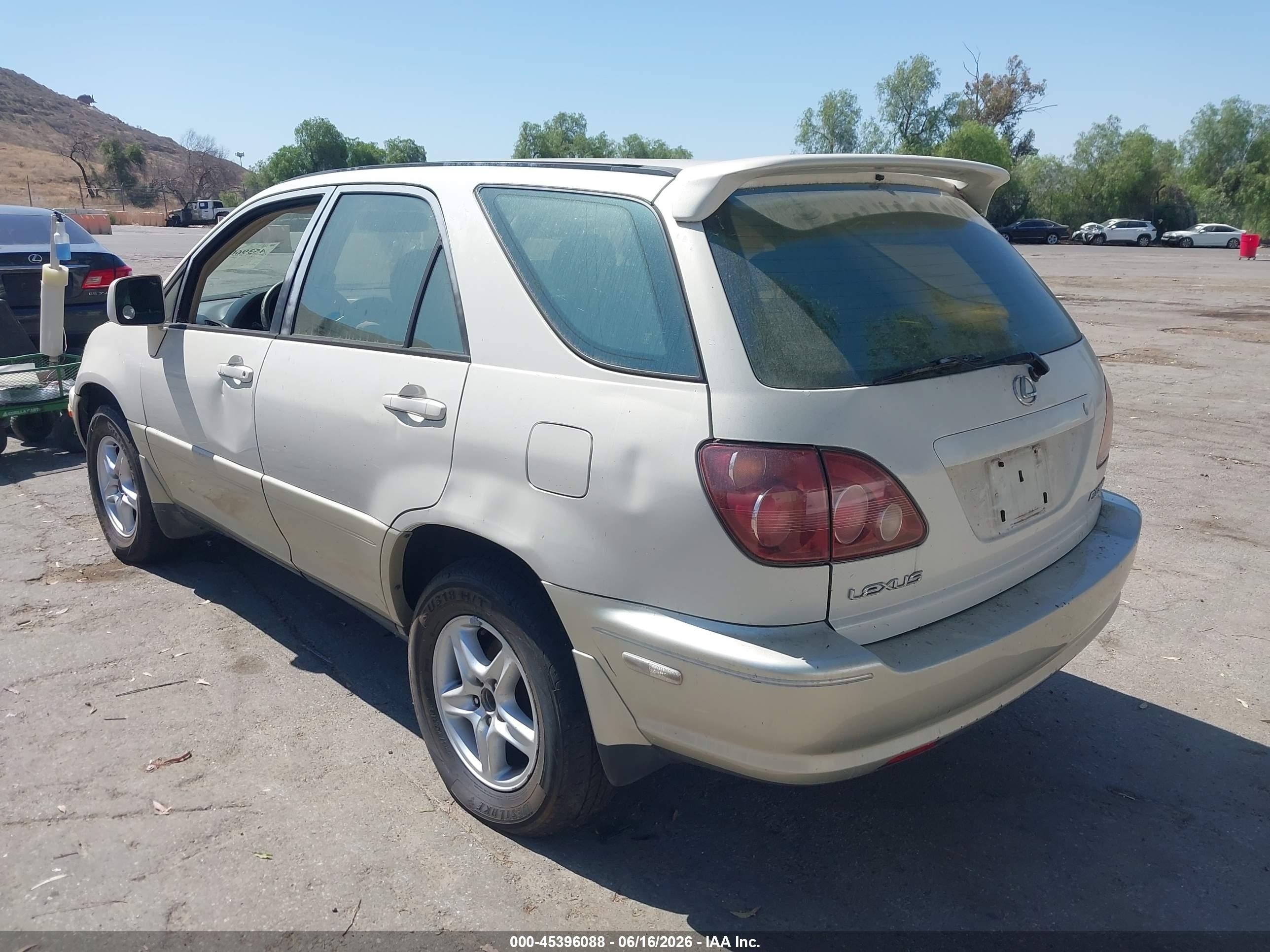 1999 Lexus Rx 300   White vin: JT6HF10U2X0006992