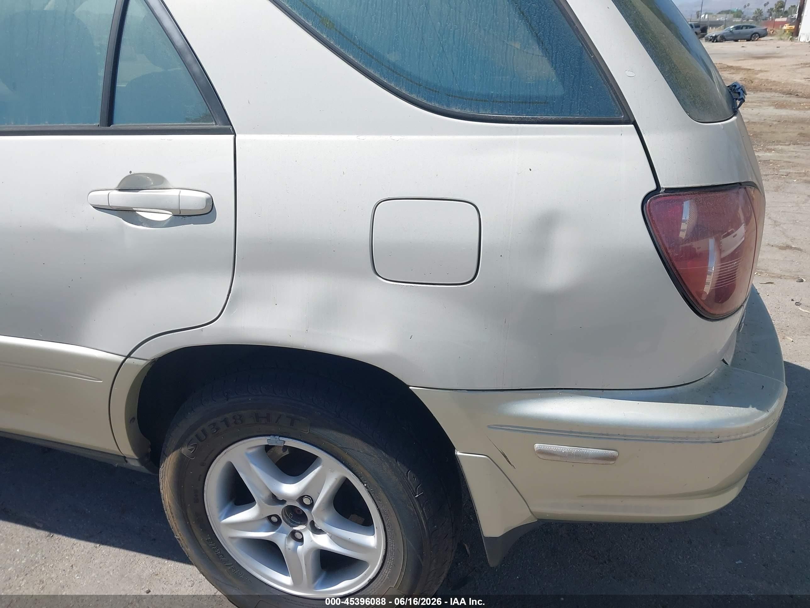 1999 Lexus Rx 300   White vin: JT6HF10U2X0006992