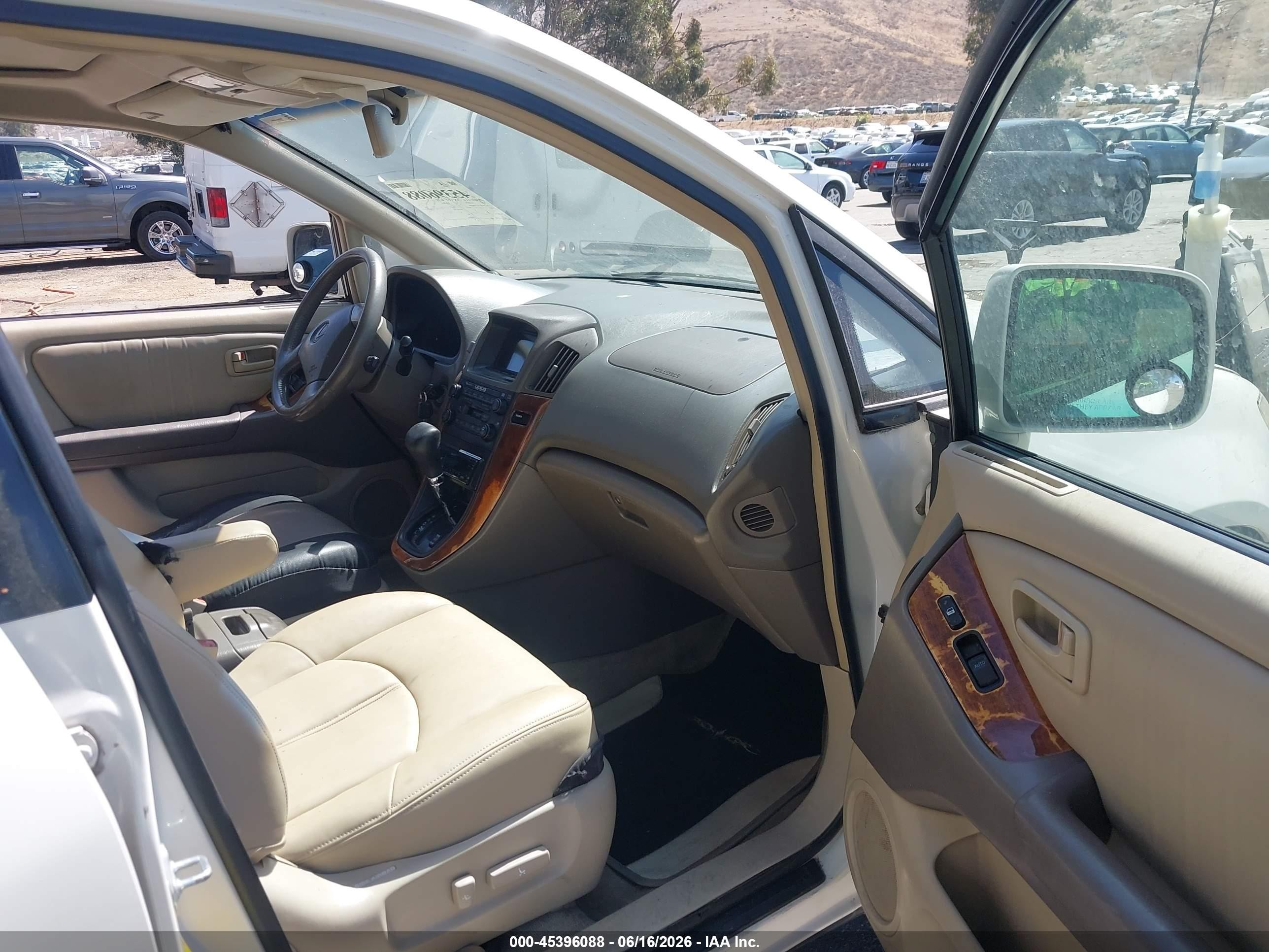1999 Lexus Rx 300   White vin: JT6HF10U2X0006992