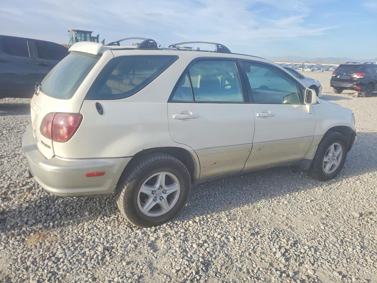 1999 Lexus Rx 300 Base White vin: JT6HF10U2X0062575