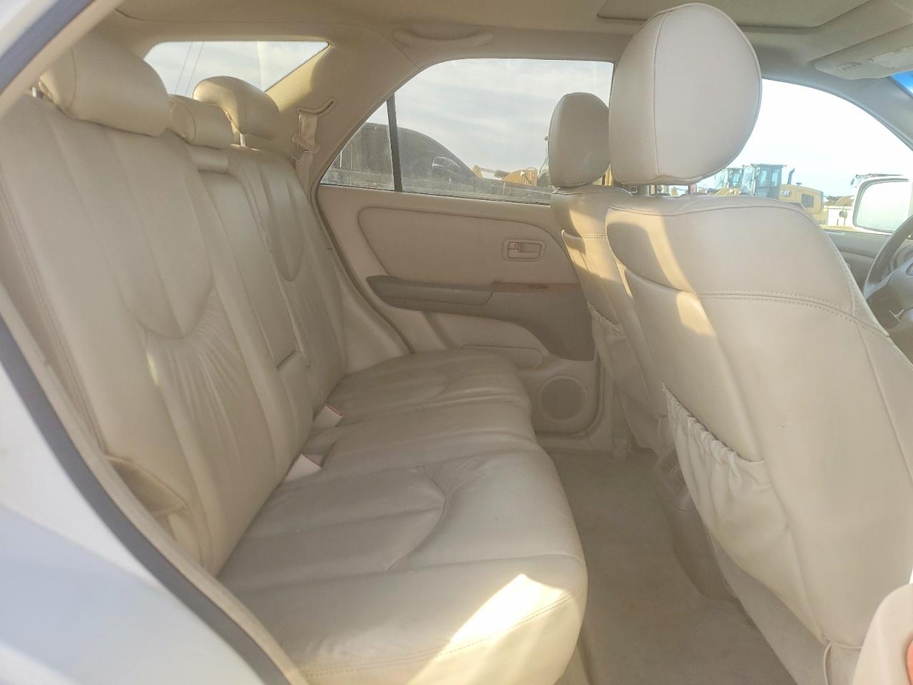 1999 Lexus Rx 300 Base White vin: JT6HF10U2X0062575