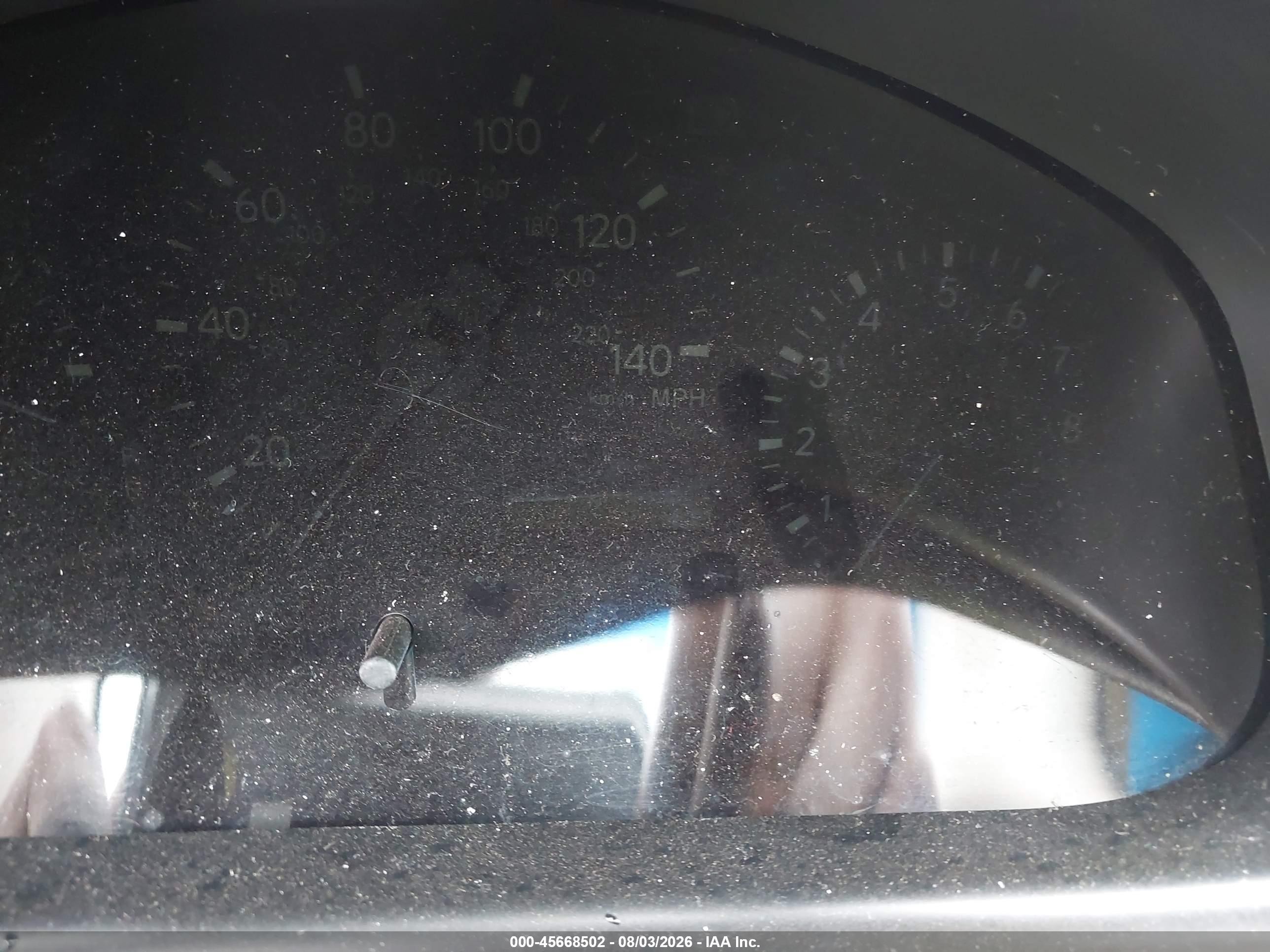 2000 Lexus Rx 300   White vin: JT6HF10U2Y0109699