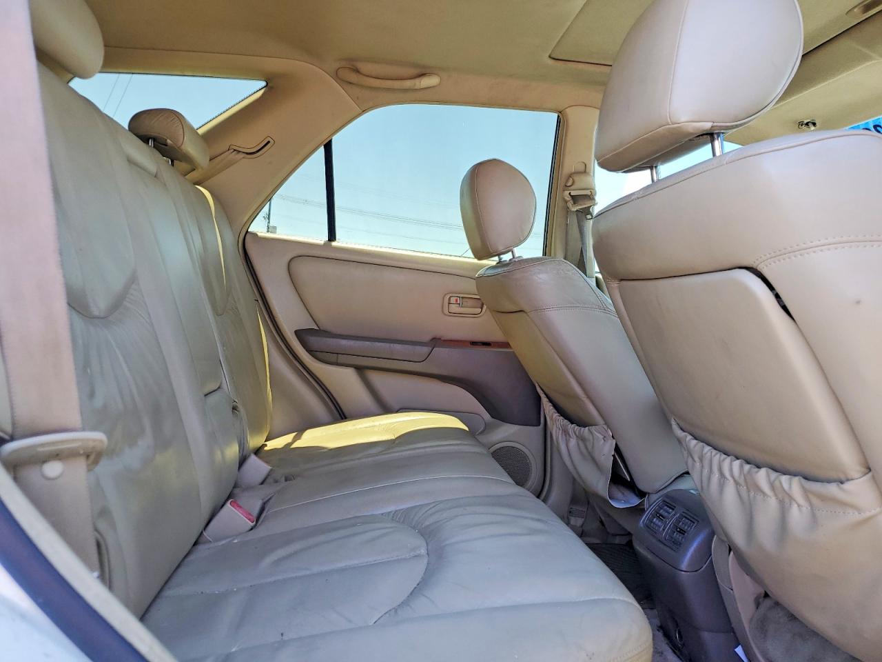 2000 Lexus Rx 300 White vin: JT6HF10U3Y0107198