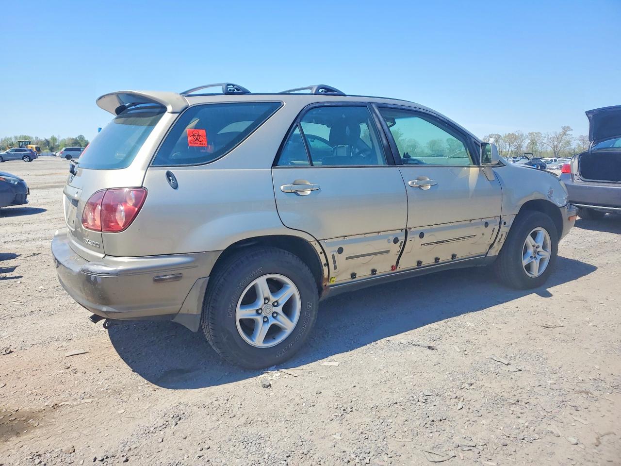 2000 Lexus Rx 300 Beige vin: JT6HF10U5Y0111852