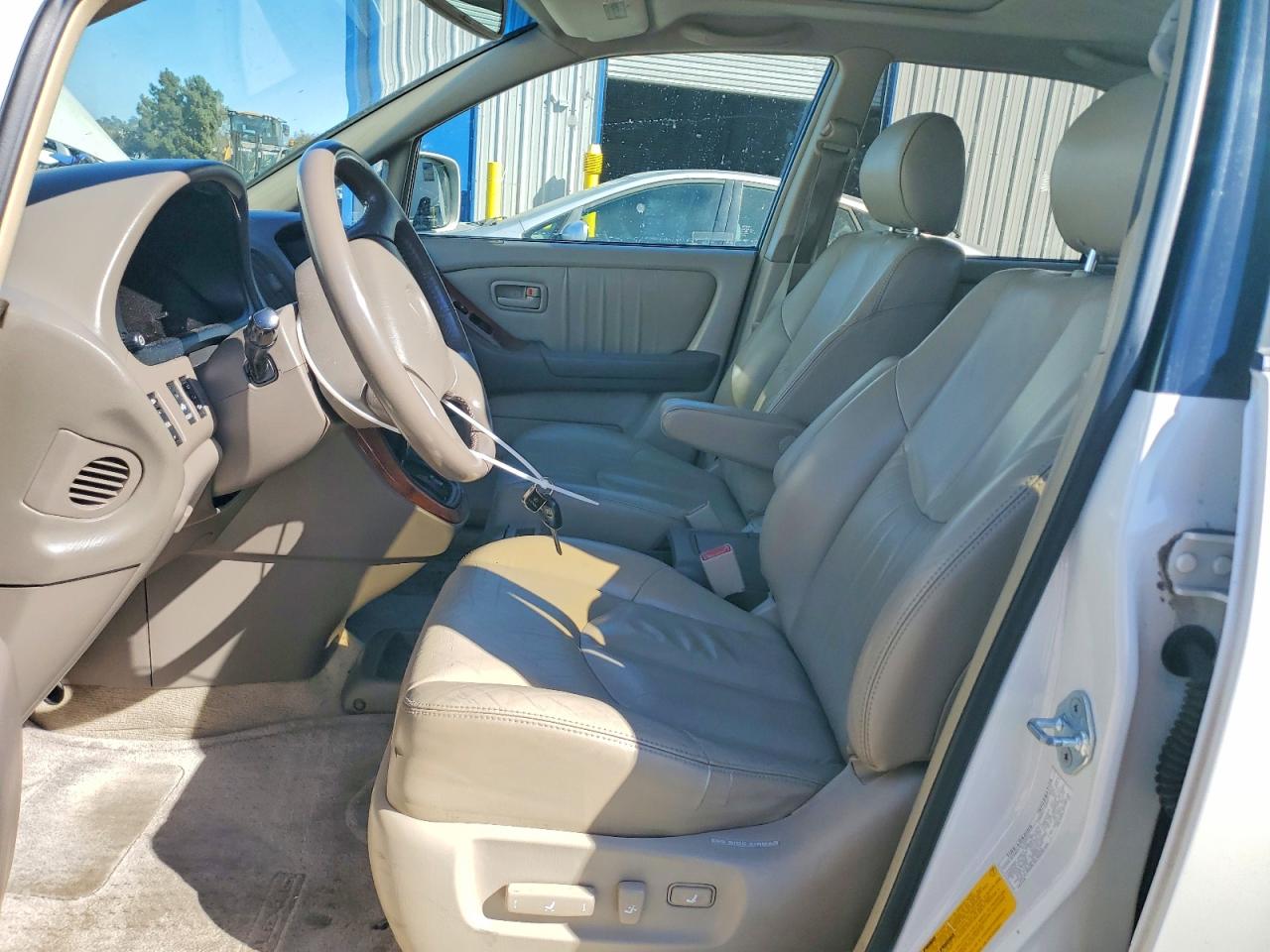 2000 Lexus Rx 300 White vin: JT6HF10U6Y0142320
