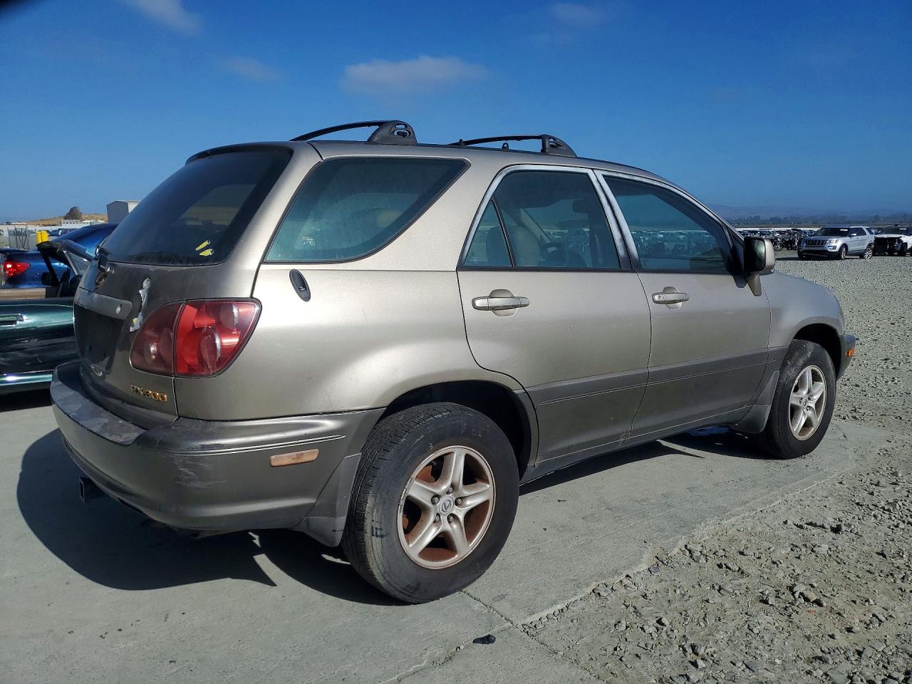 1999 Lexus Rx 300 Gold vin: JT6HF10U7X0057386
