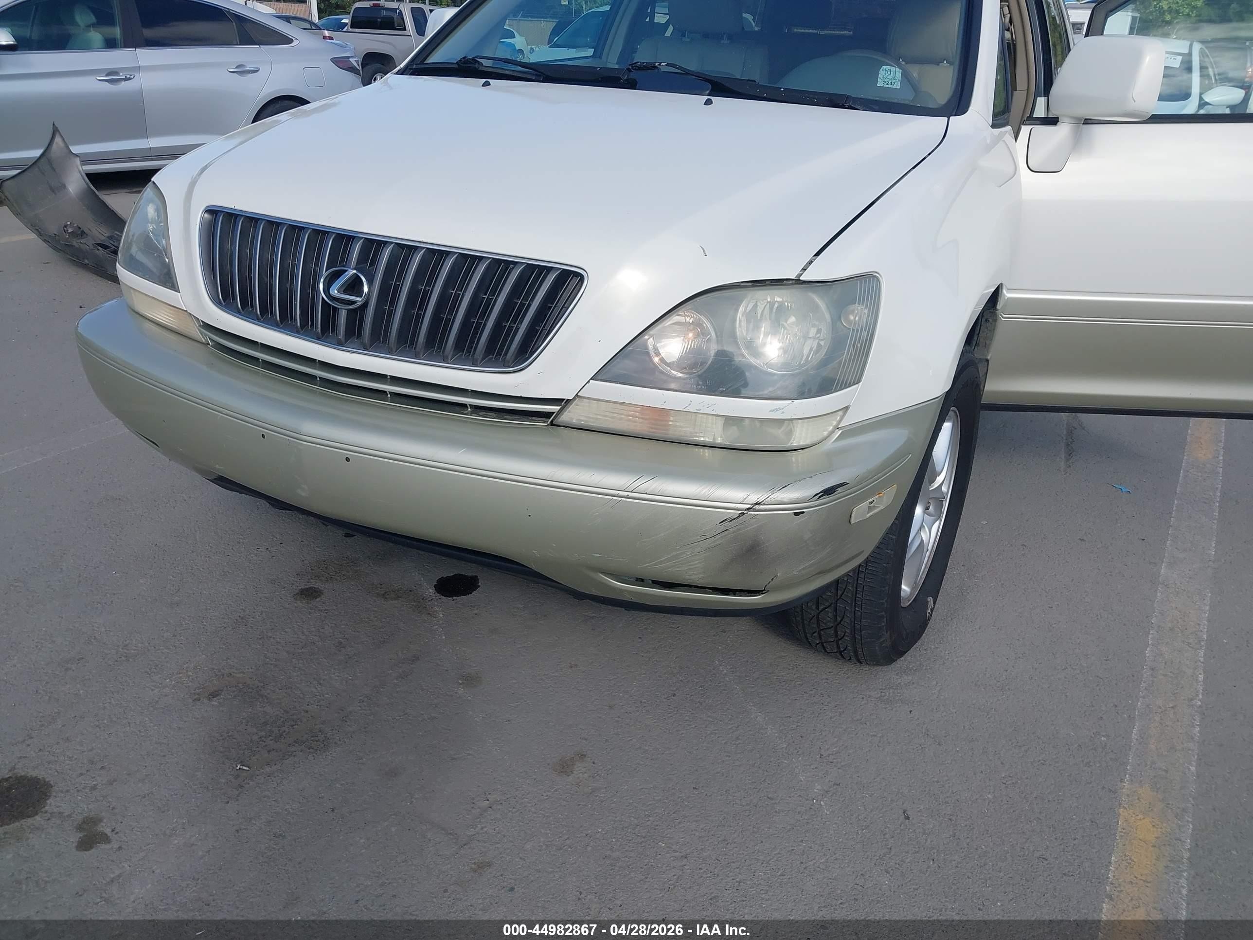 1999 Lexus Rx 300   White vin: JT6HF10U7X0068825