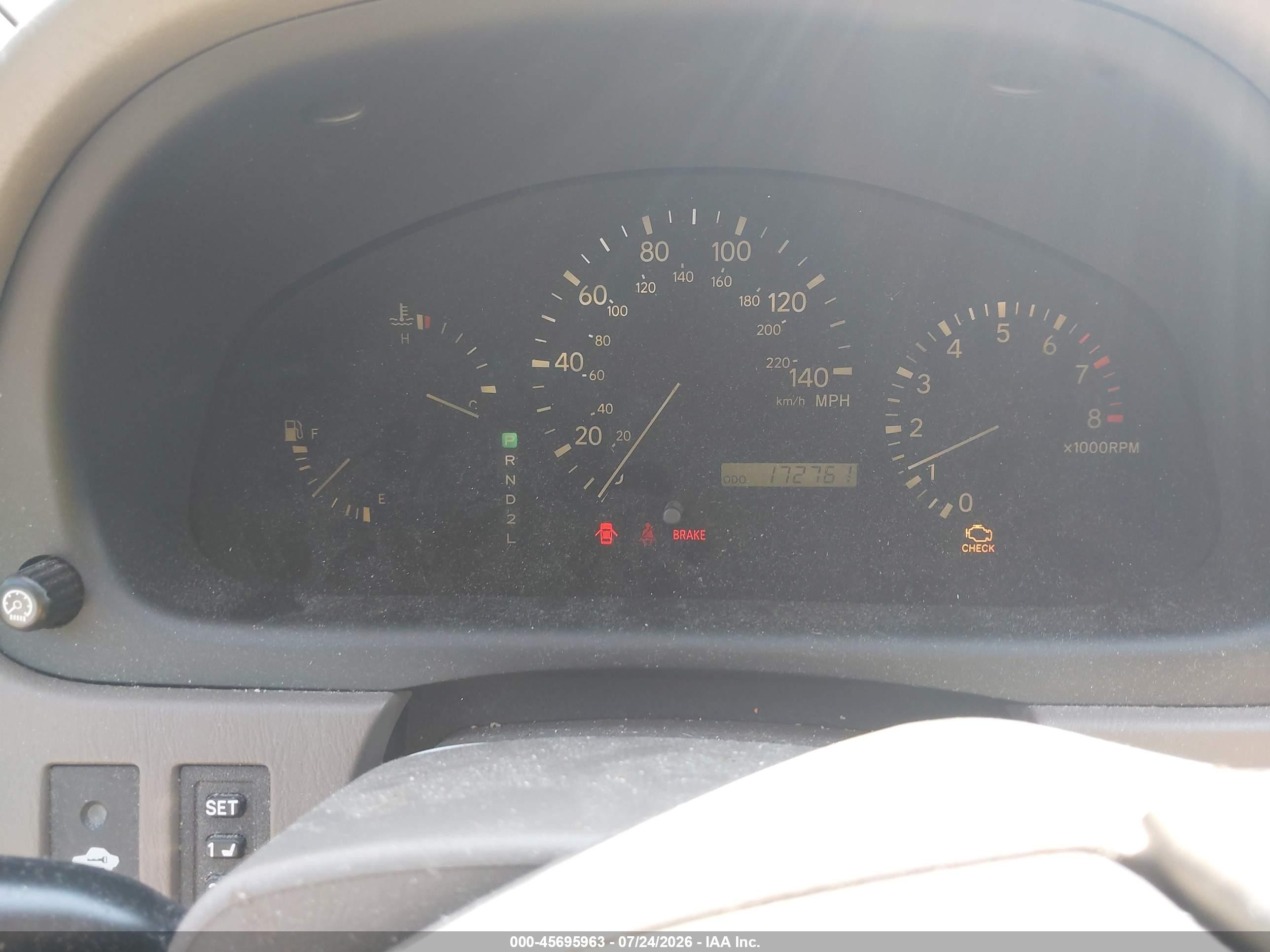 2000 Lexus Rx 300   White vin: JT6HF10U8Y0095629