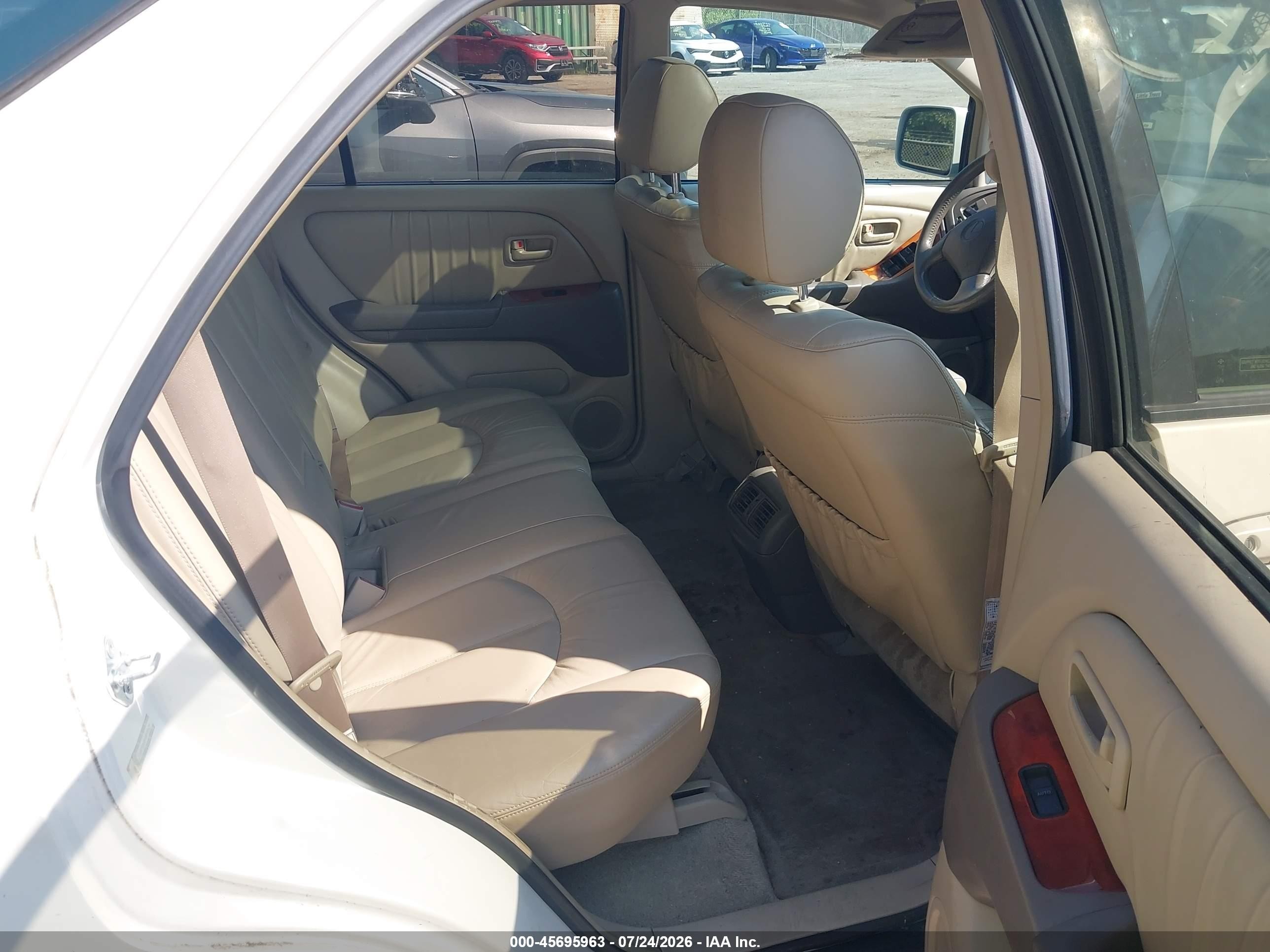 2000 Lexus Rx 300   White vin: JT6HF10U8Y0095629