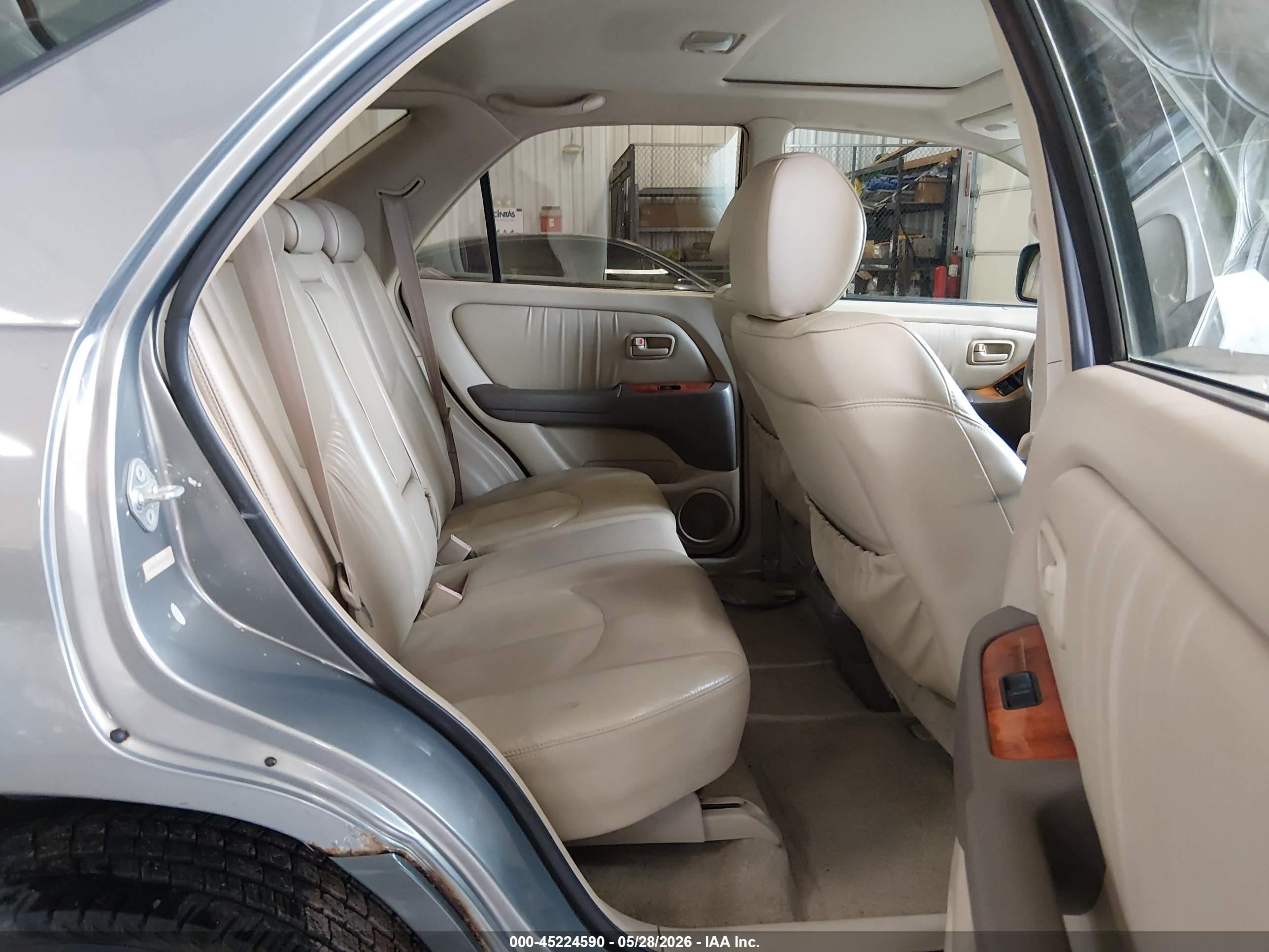 2000 Lexus Rx 300   Gold vin: JT6HF10UXY0123673
