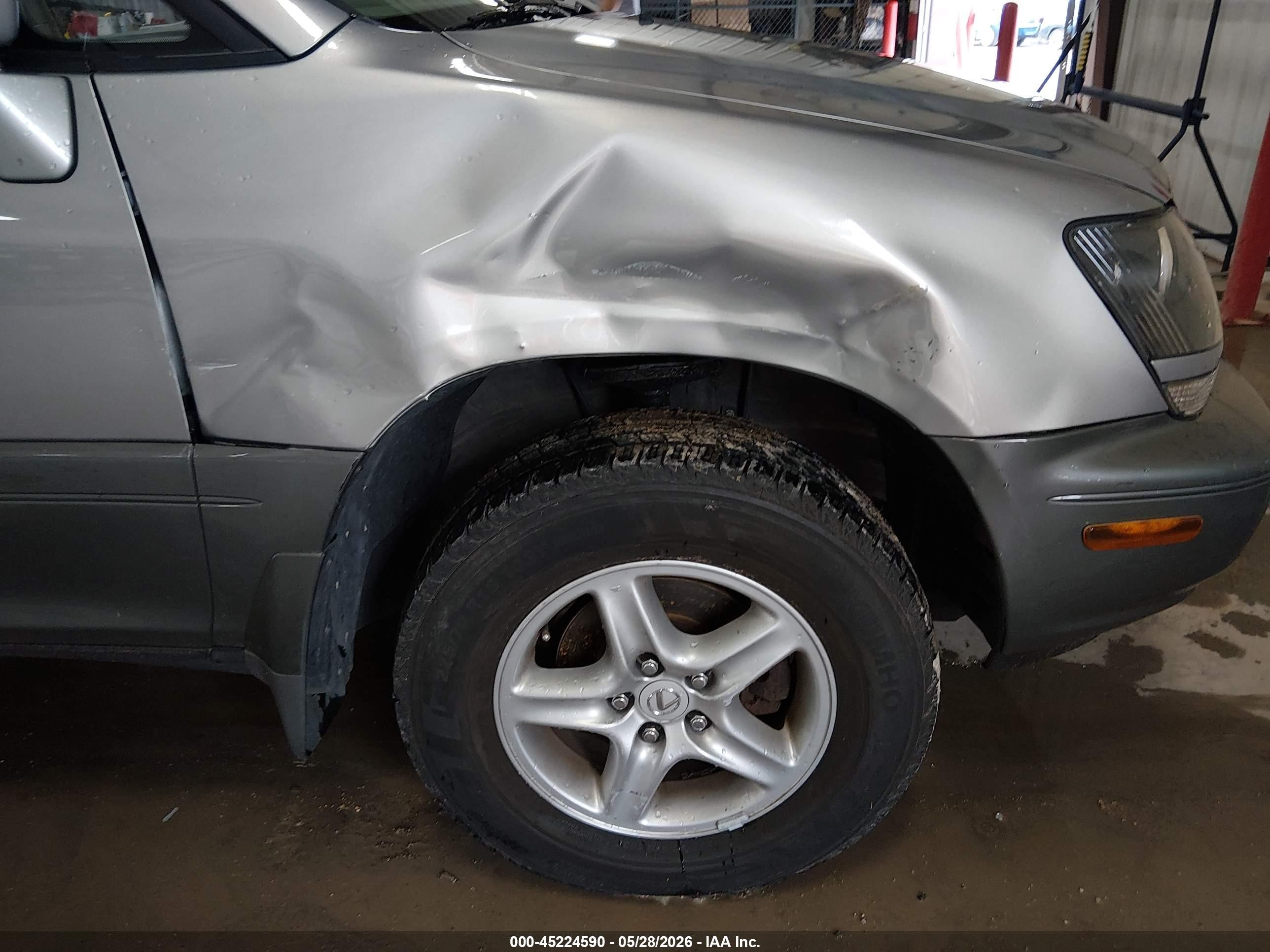 2000 Lexus Rx 300   Gold vin: JT6HF10UXY0123673