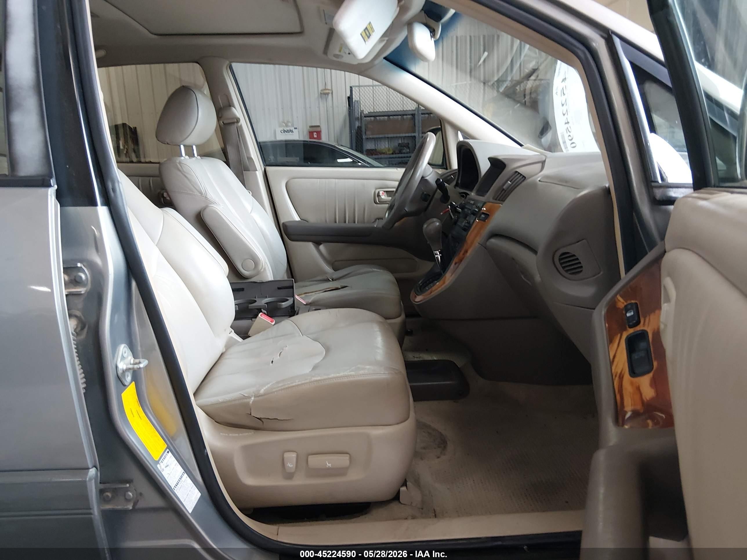 2000 Lexus Rx 300   Gold vin: JT6HF10UXY0123673